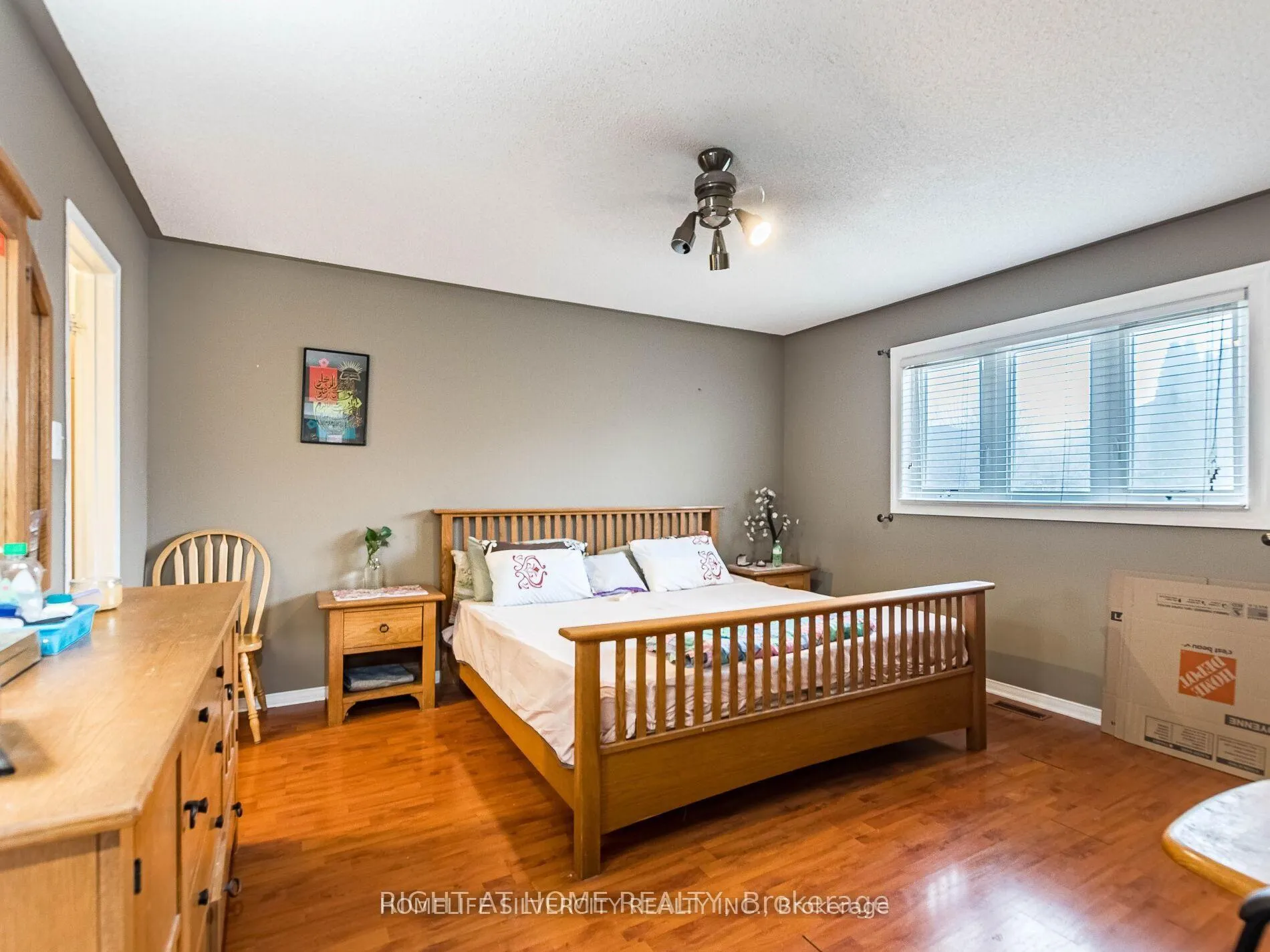 Photo 14 of 69 Red Maple Drive, Brampton, Brampton West — HOMEH