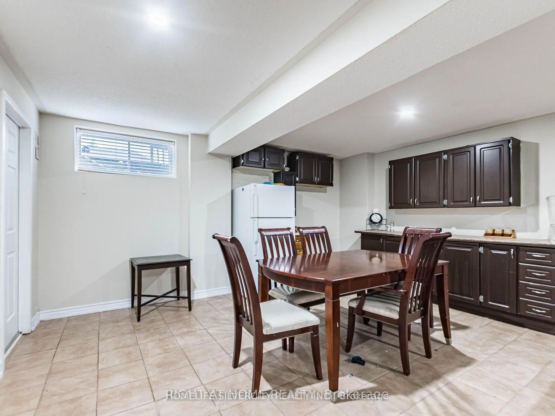 Photo 20 of 69 Red Maple Drive, Brampton, Brampton West — HOMEH