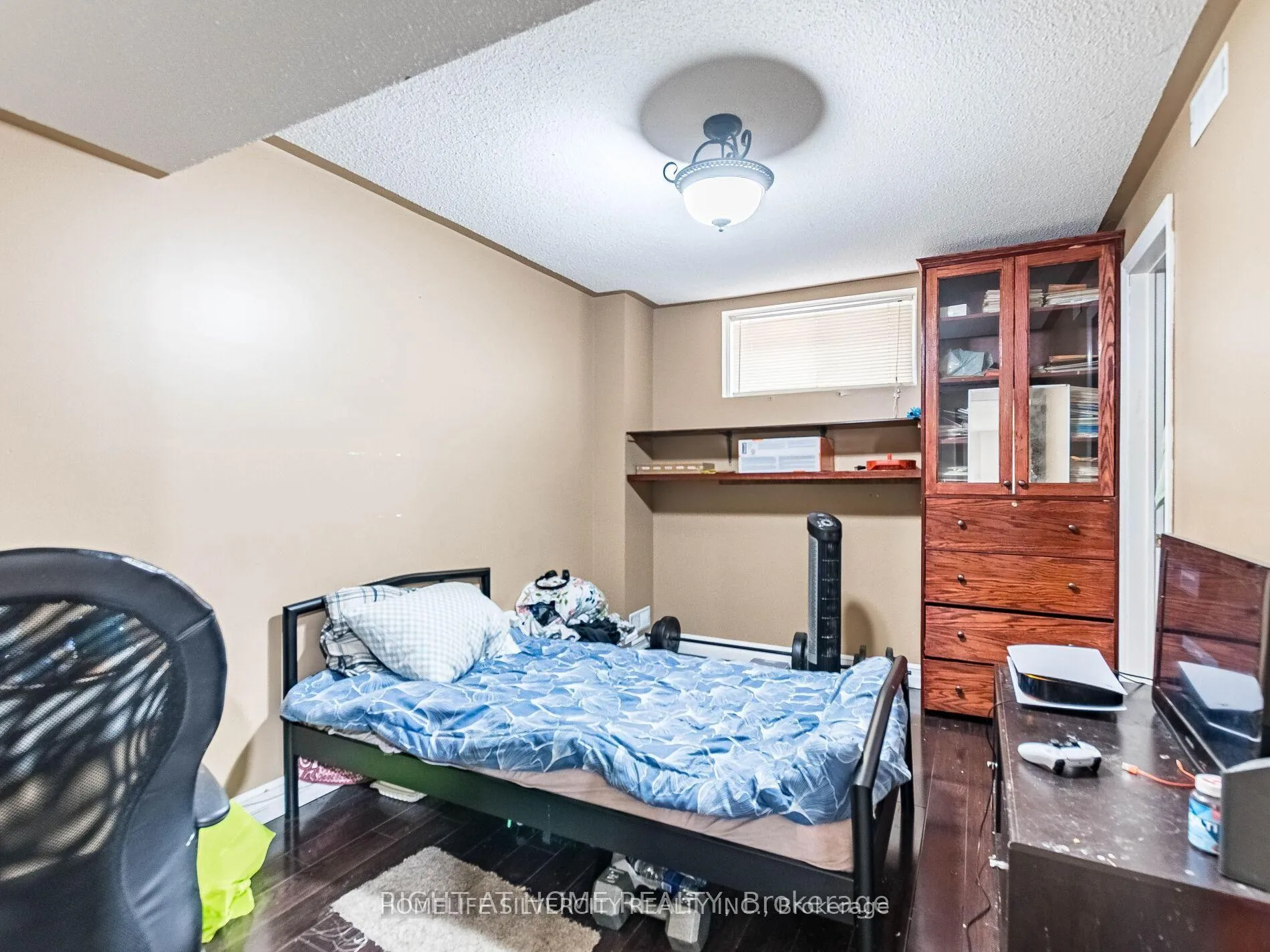 Photo 24 of 69 Red Maple Drive, Brampton, Brampton West — HOMEH