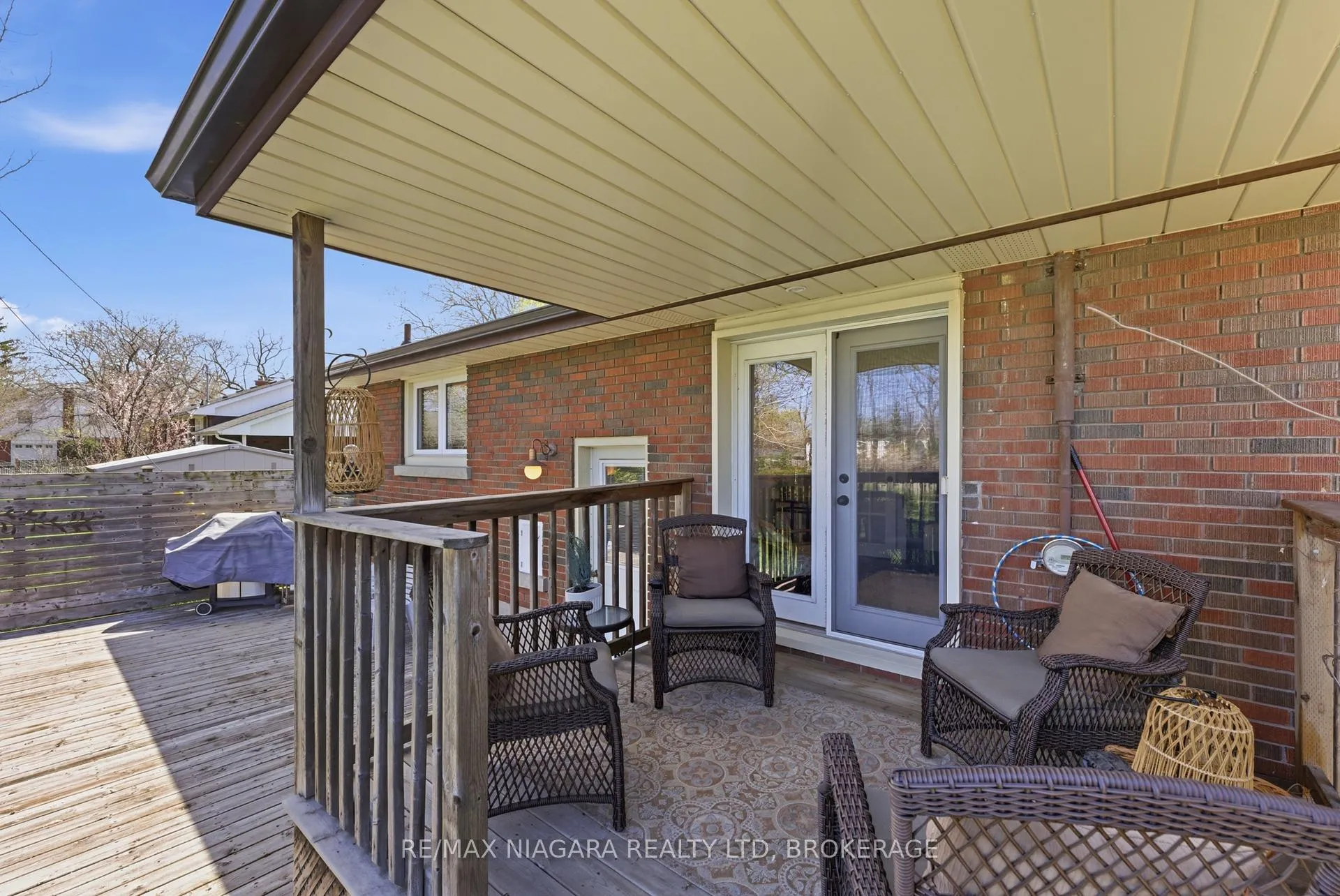 Photo 23 of 181 Woodside Drive, St. Catharines, Glendale/Glenridge — HOMEH