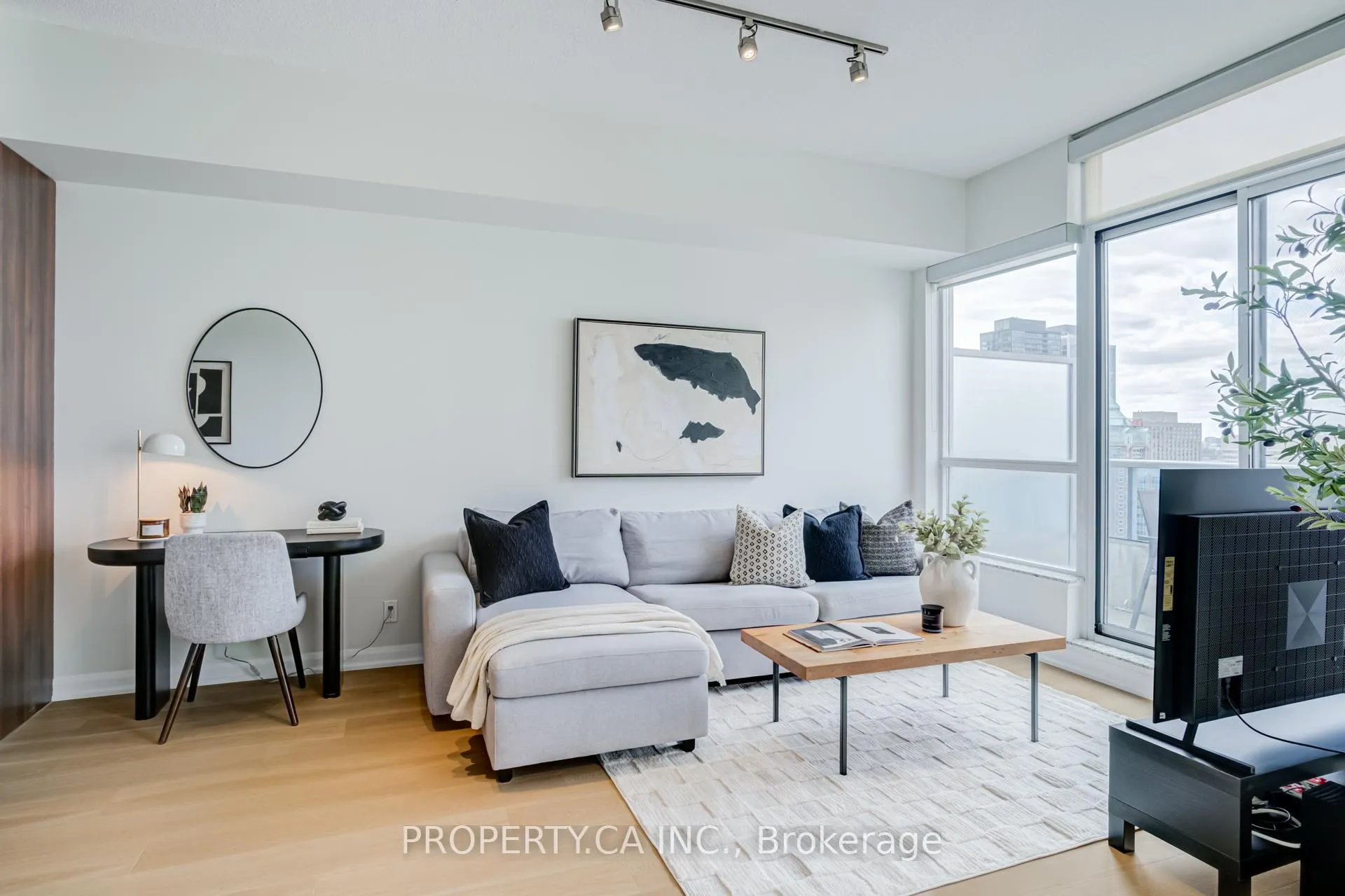 Photo 2 of Unit 2202, 500 Sherbourne Street, Toronto, Church-Yonge Corridor — HOMEH