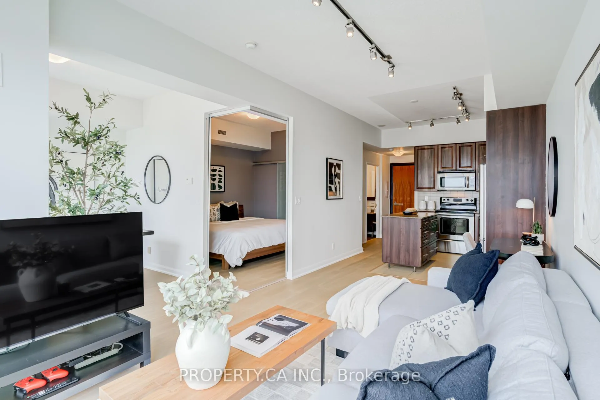 Photo 7 of Unit 2202, 500 Sherbourne Street, Toronto, Church-Yonge Corridor — HOMEH