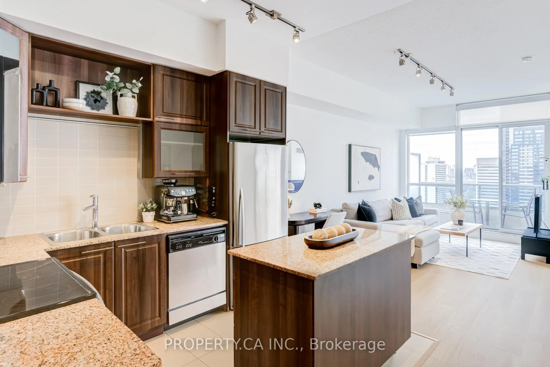 Photo 9 of Unit 2202, 500 Sherbourne Street, Toronto, Church-Yonge Corridor — HOMEH