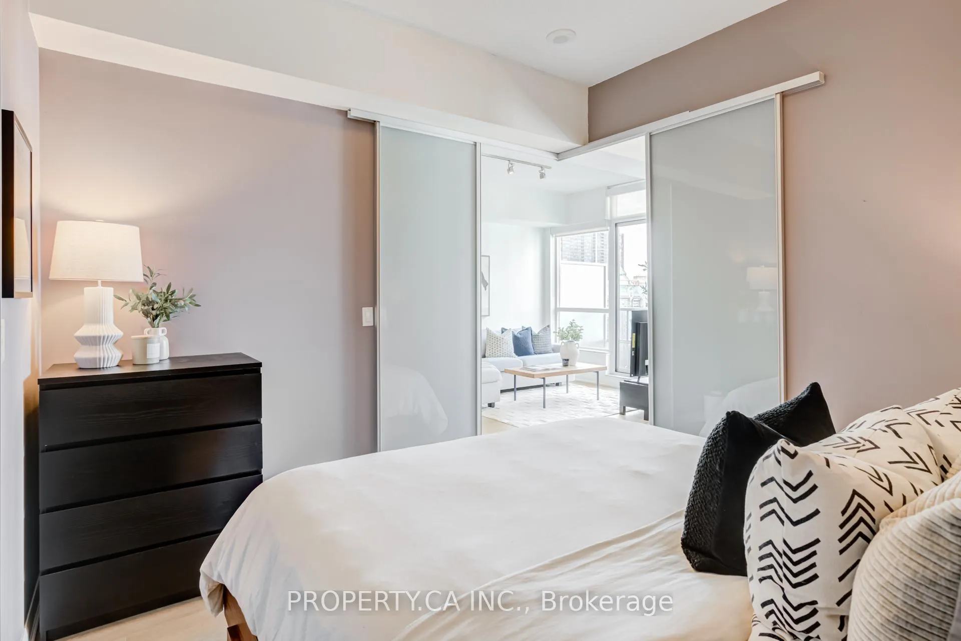 Photo 13 of Unit 2202, 500 Sherbourne Street, Toronto, Church-Yonge Corridor — HOMEH