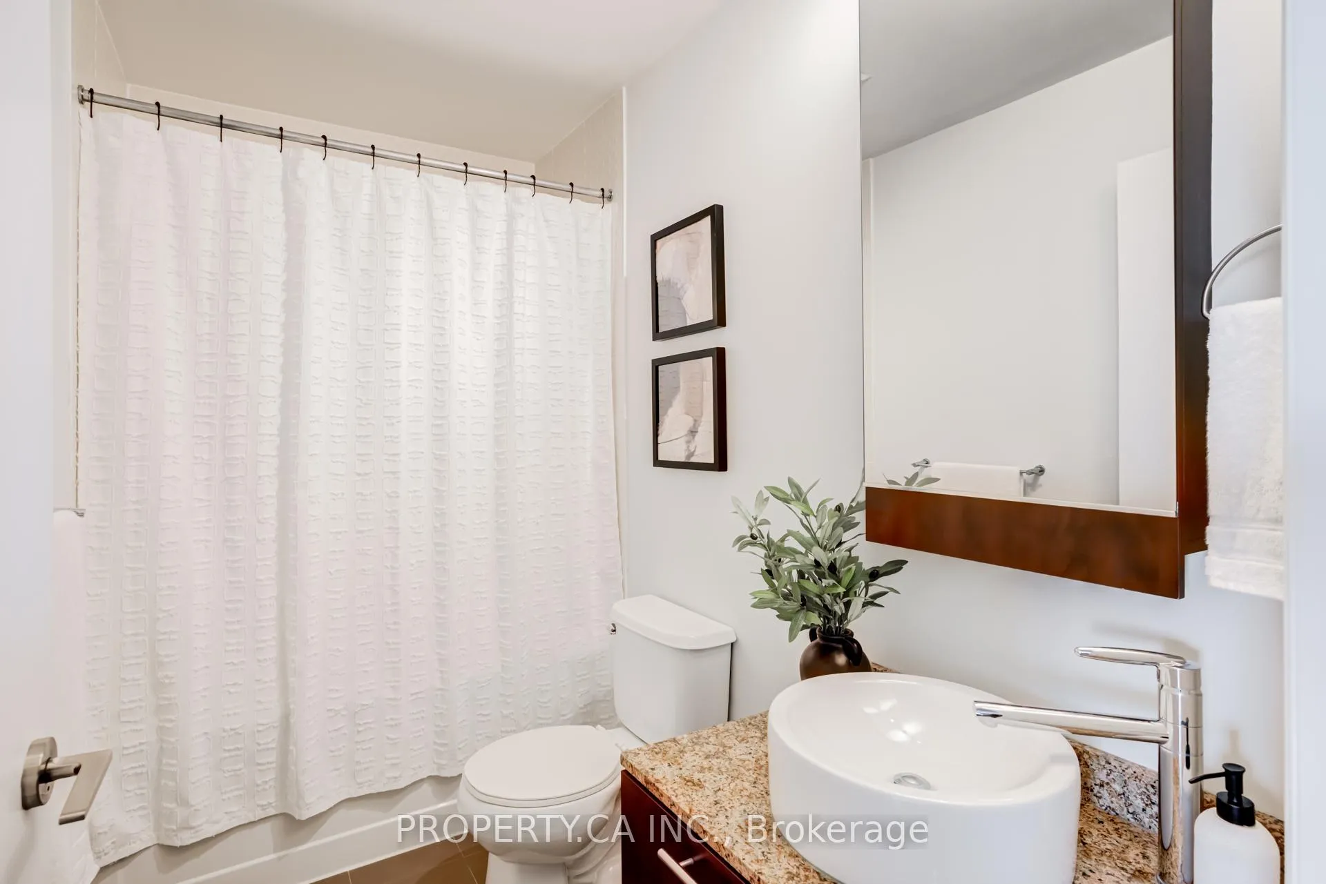 Photo 14 of Unit 2202, 500 Sherbourne Street, Toronto, Church-Yonge Corridor — HOMEH