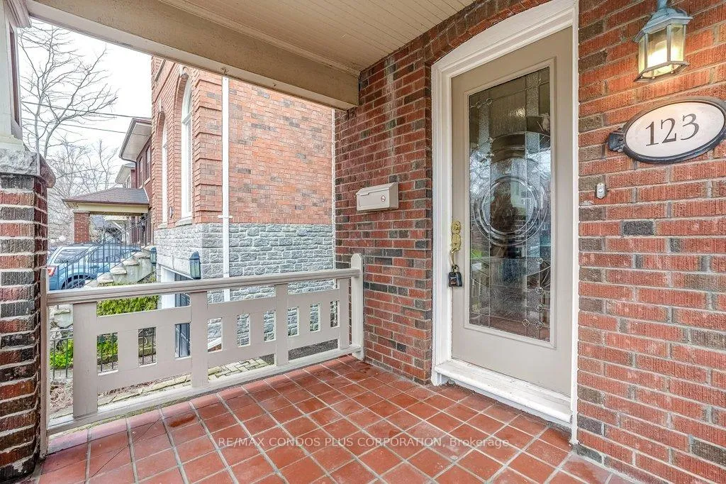 Photo 4 of 123 Colin Avenue E, Toronto, Yonge-Eglinton — HOMEH