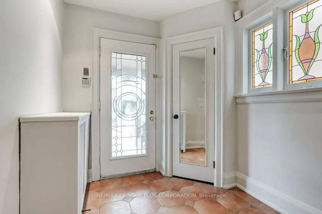 Photo 5 of 123 Colin Avenue E, Toronto, Yonge-Eglinton — HOMEH