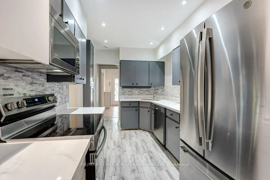 Photo 13 of 123 Colin Avenue E, Toronto, Yonge-Eglinton — HOMEH