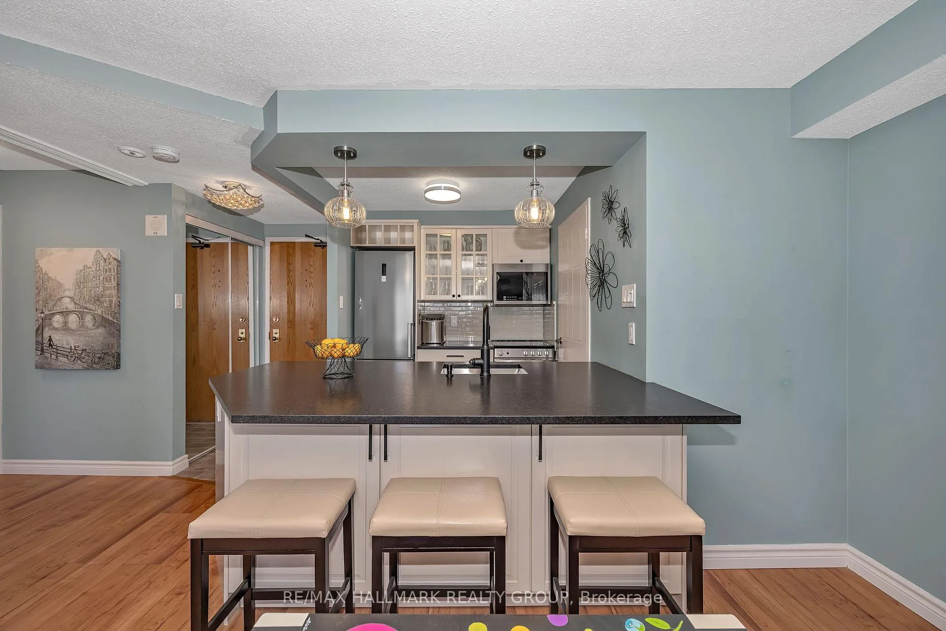 Photo 10 of Unit 704, 80 Sandcastle Drive, Ottawa, Leslie Park — HOMEH