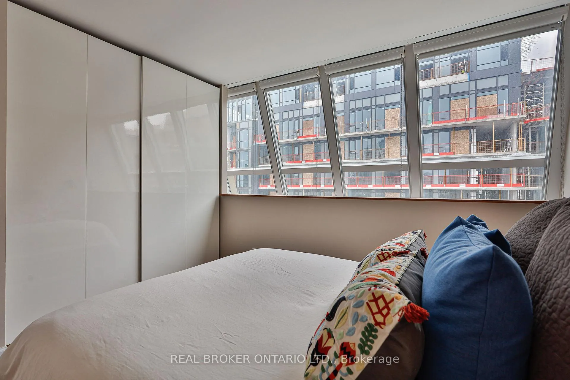 Photo 13 of Unit 912, 222 The Esplanade, Toronto, Waterfront Communities — HOMEH