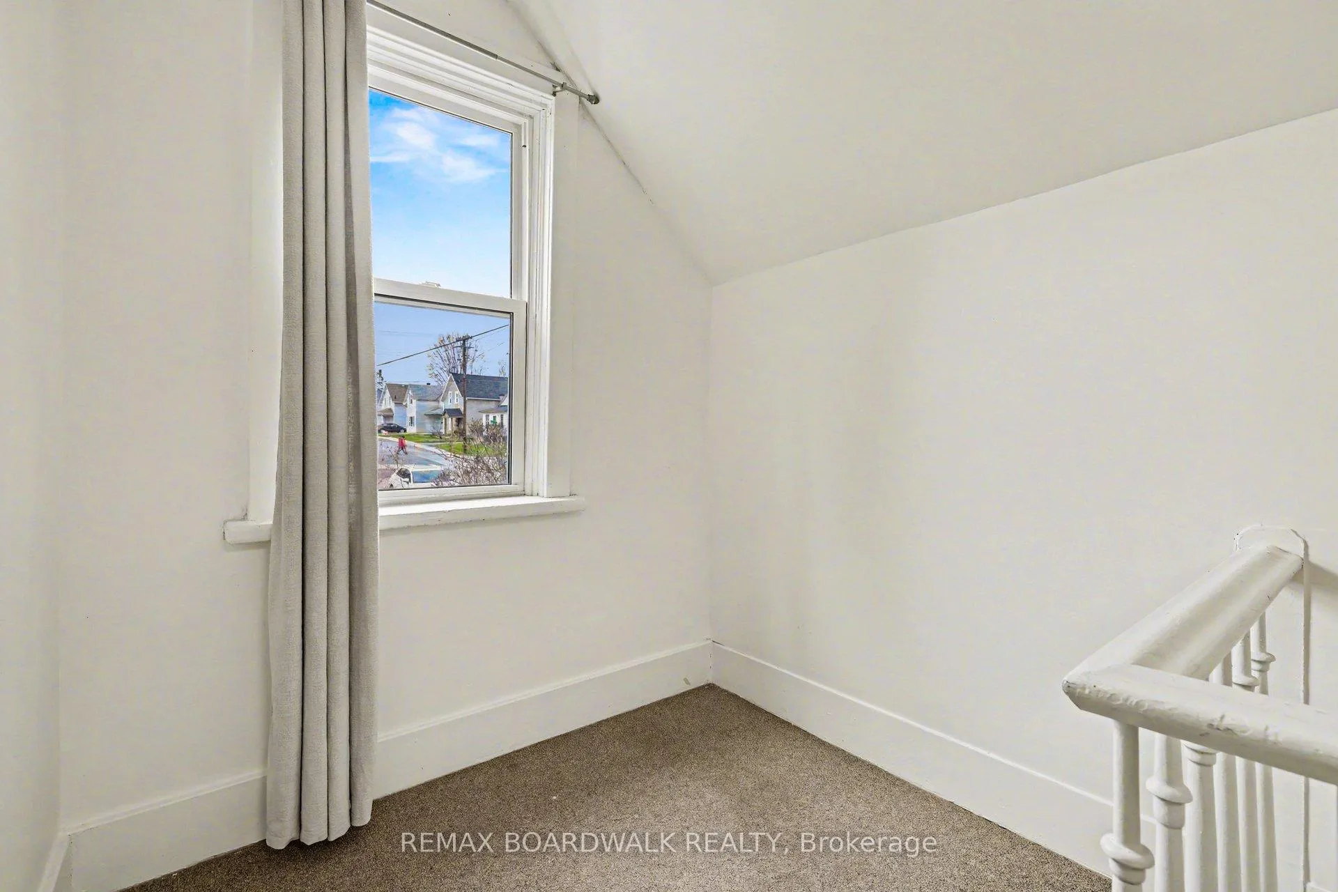 Photo 18 of 73 Carss Street, Arnprior — HOMEH