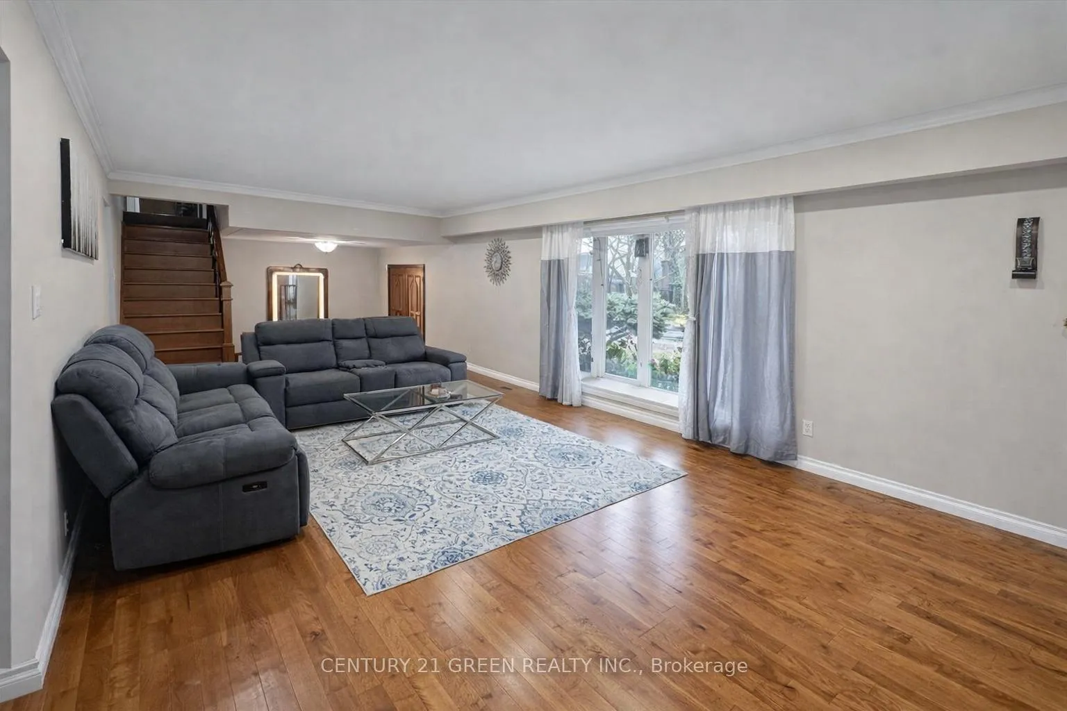 Photo 4 of 73 Owen Place, Hamilton, Greenford — HOMEH