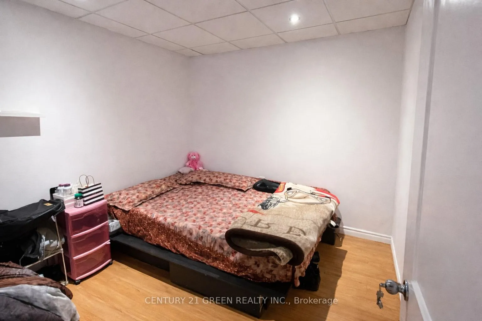 Photo 23 of 73 Owen Place, Hamilton, Greenford — HOMEH