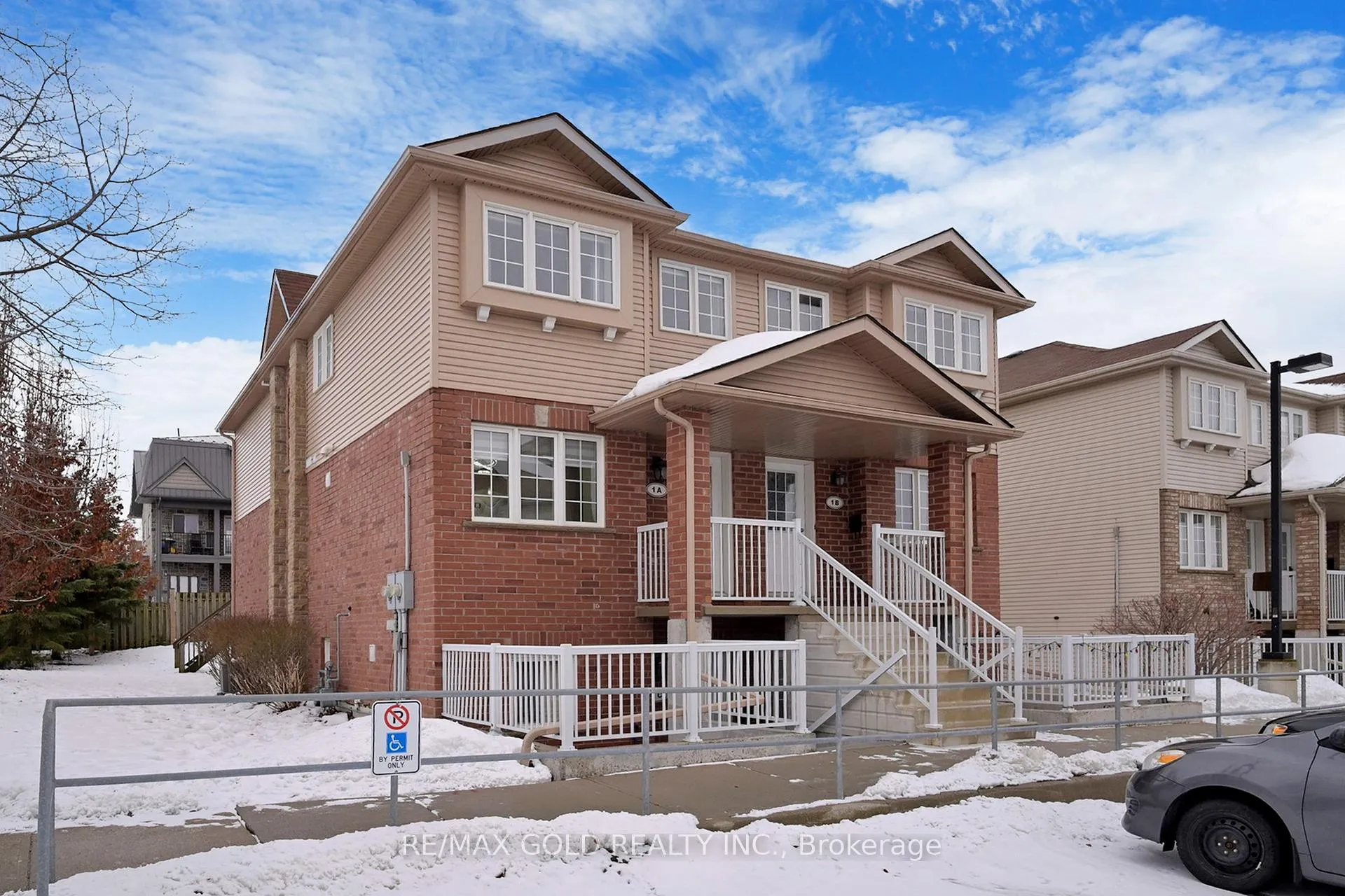 Photo 1 of Unit 1A, 50 Howe Drive, Kitchener, Laurentian Hills — HOMEH