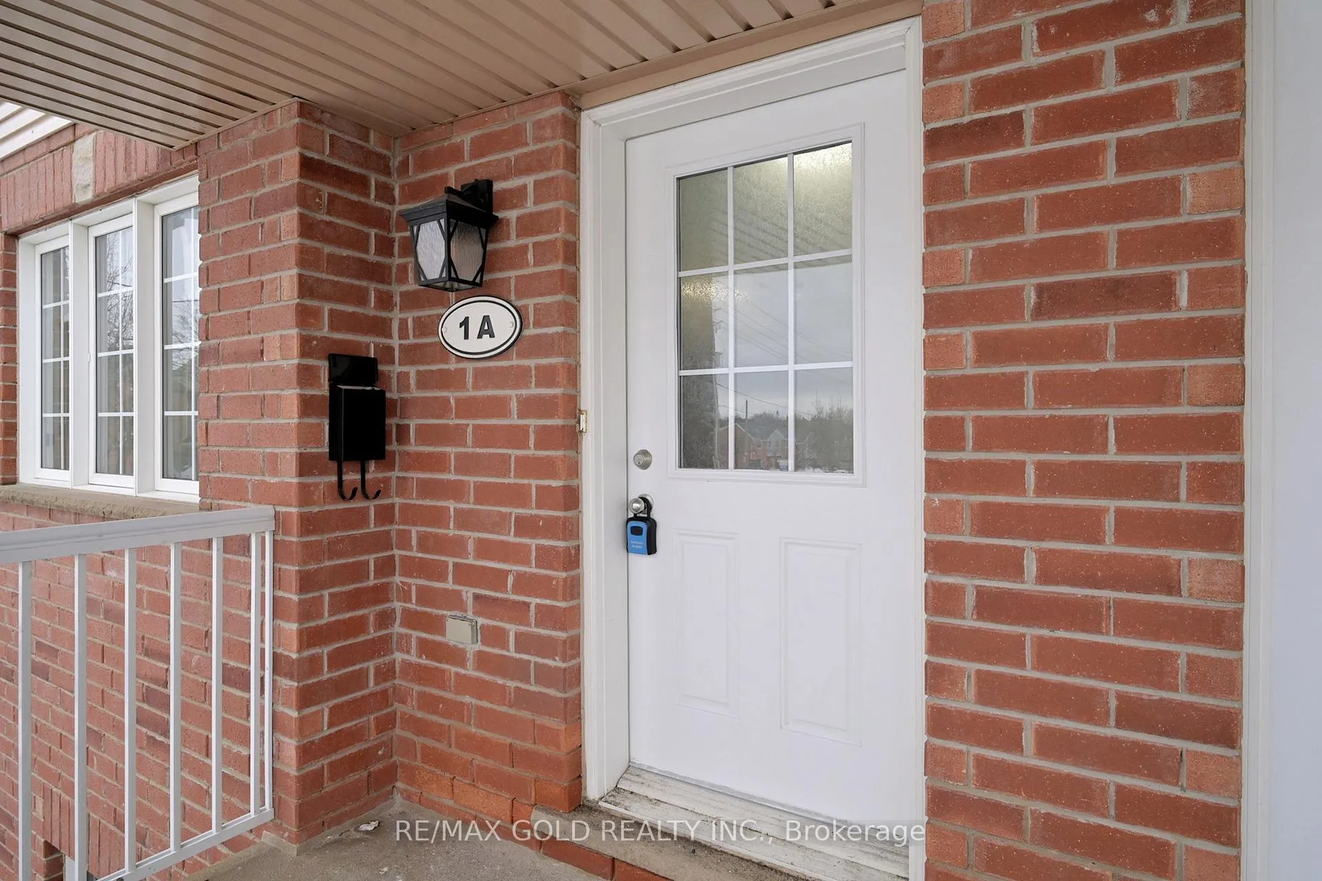 Photo 3 of Unit 1A, 50 Howe Drive, Kitchener, Laurentian Hills — HOMEH