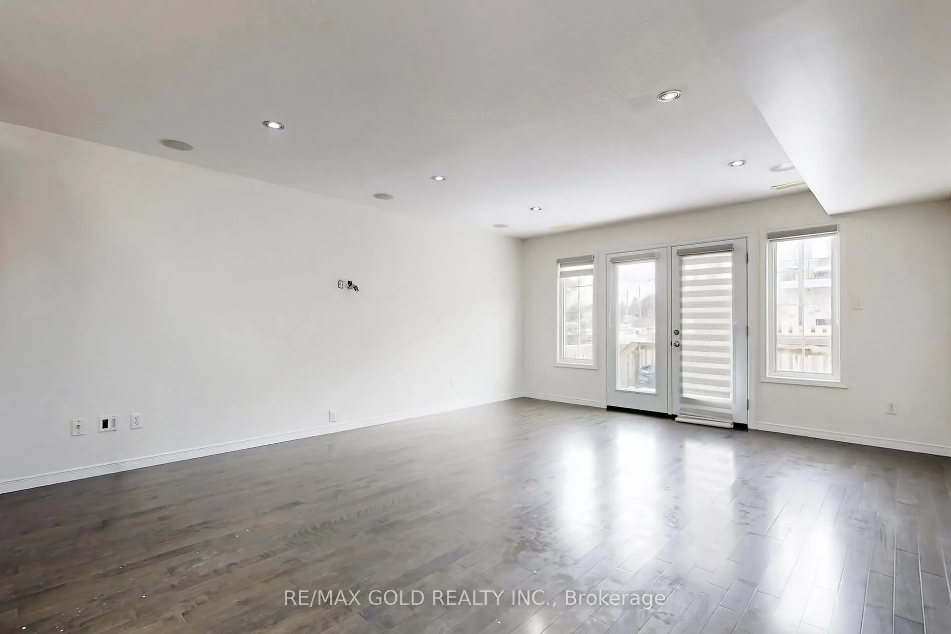 Photo 6 of Unit 1A, 50 Howe Drive, Kitchener, Laurentian Hills — HOMEH
