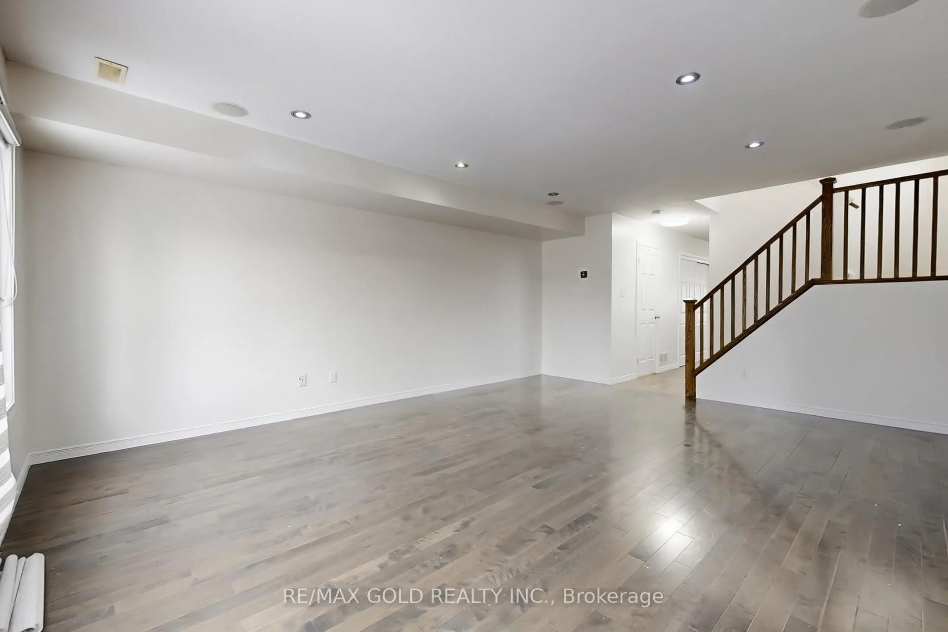 Photo 7 of Unit 1A, 50 Howe Drive, Kitchener, Laurentian Hills — HOMEH