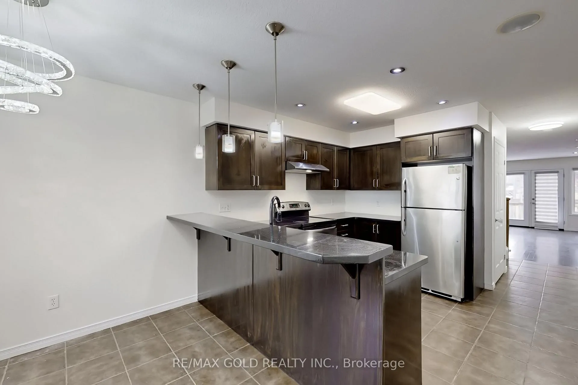 Photo 10 of Unit 1A, 50 Howe Drive, Kitchener, Laurentian Hills — HOMEH