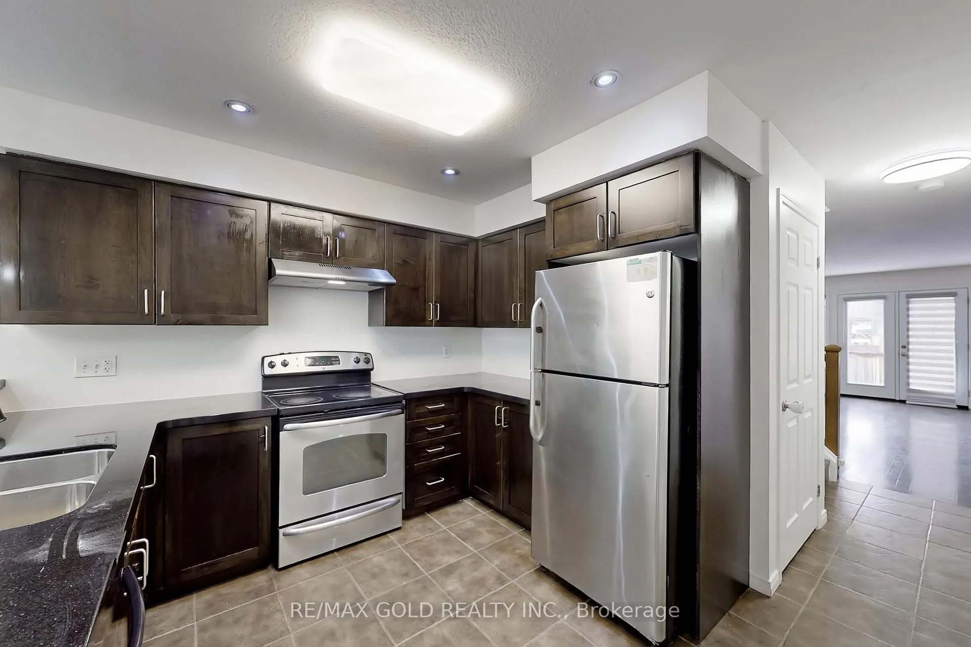 Photo 13 of Unit 1A, 50 Howe Drive, Kitchener, Laurentian Hills — HOMEH