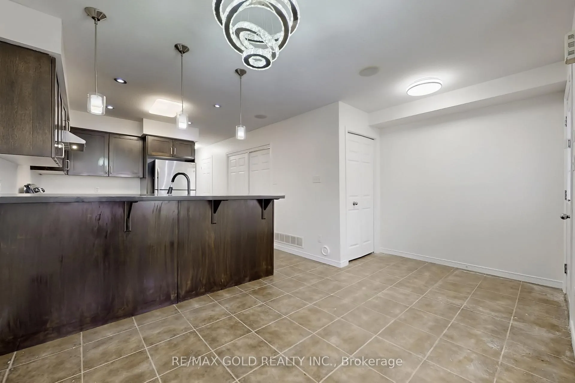 Photo 17 of Unit 1A, 50 Howe Drive, Kitchener, Laurentian Hills — HOMEH
