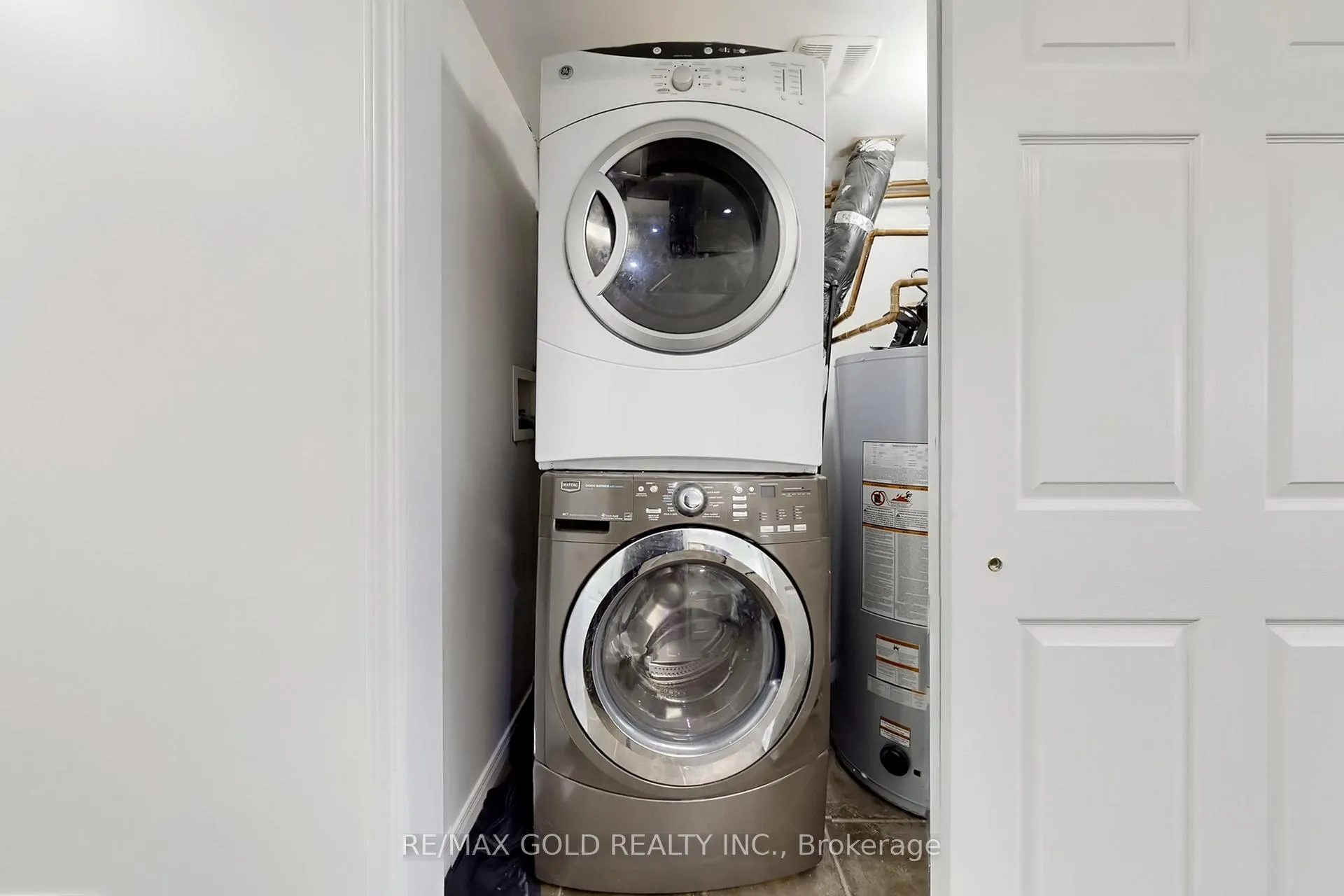 Photo 22 of Unit 1A, 50 Howe Drive, Kitchener, Laurentian Hills — HOMEH