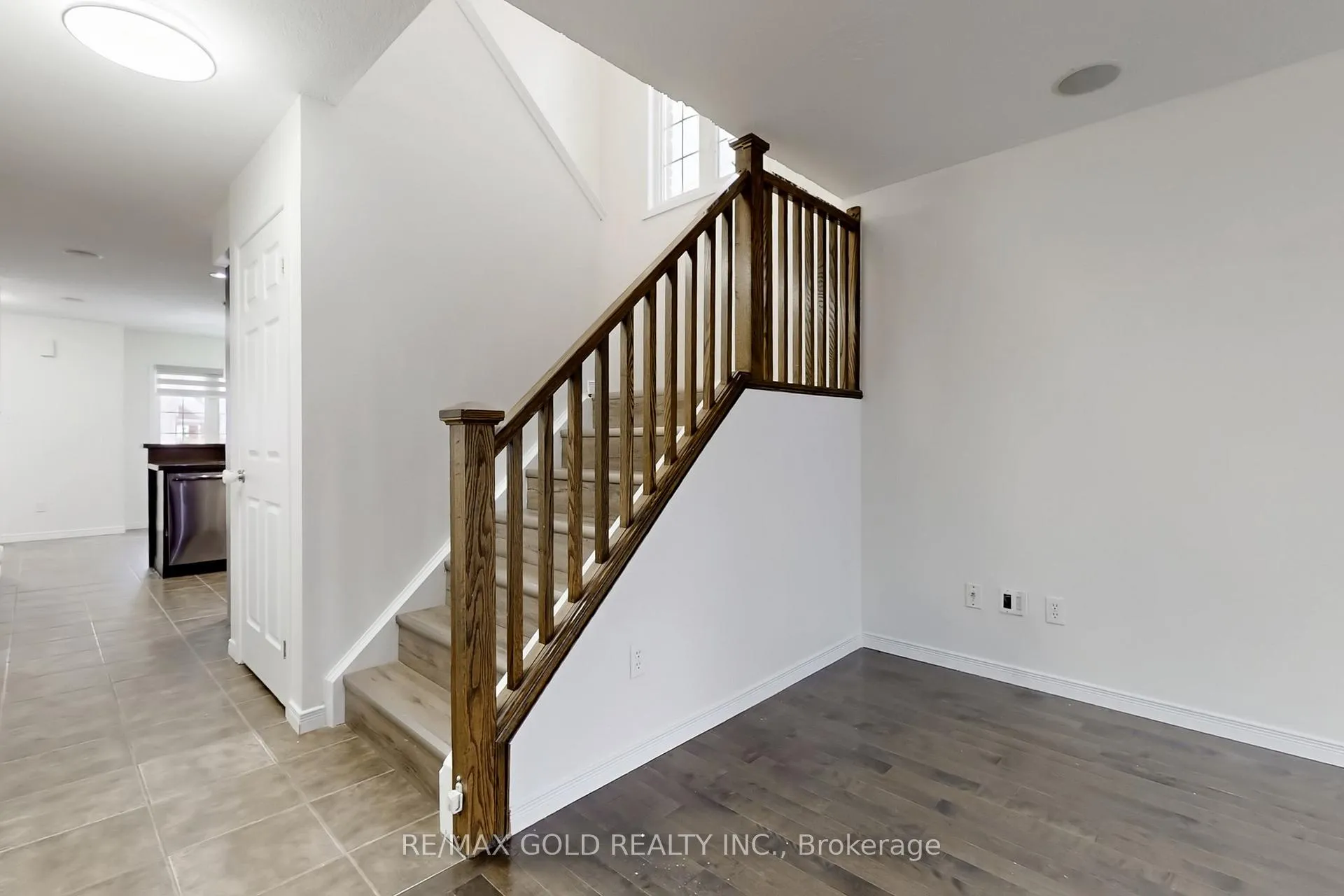 Photo 24 of Unit 1A, 50 Howe Drive, Kitchener, Laurentian Hills — HOMEH