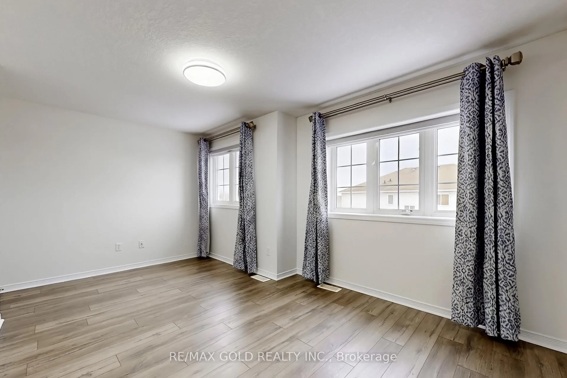 Photo 30 of Unit 1A, 50 Howe Drive, Kitchener, Laurentian Hills — HOMEH