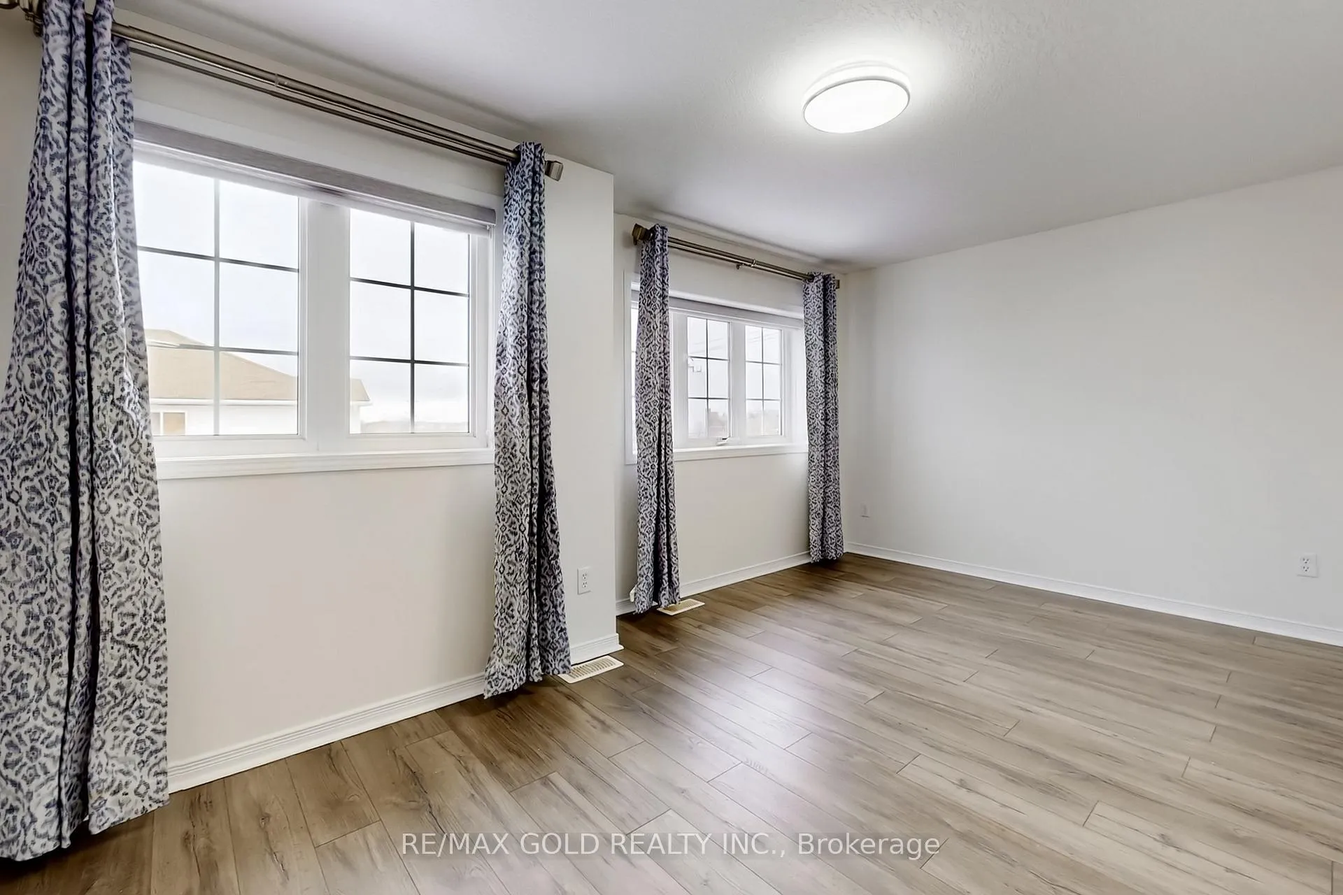 Photo 31 of Unit 1A, 50 Howe Drive, Kitchener, Laurentian Hills — HOMEH