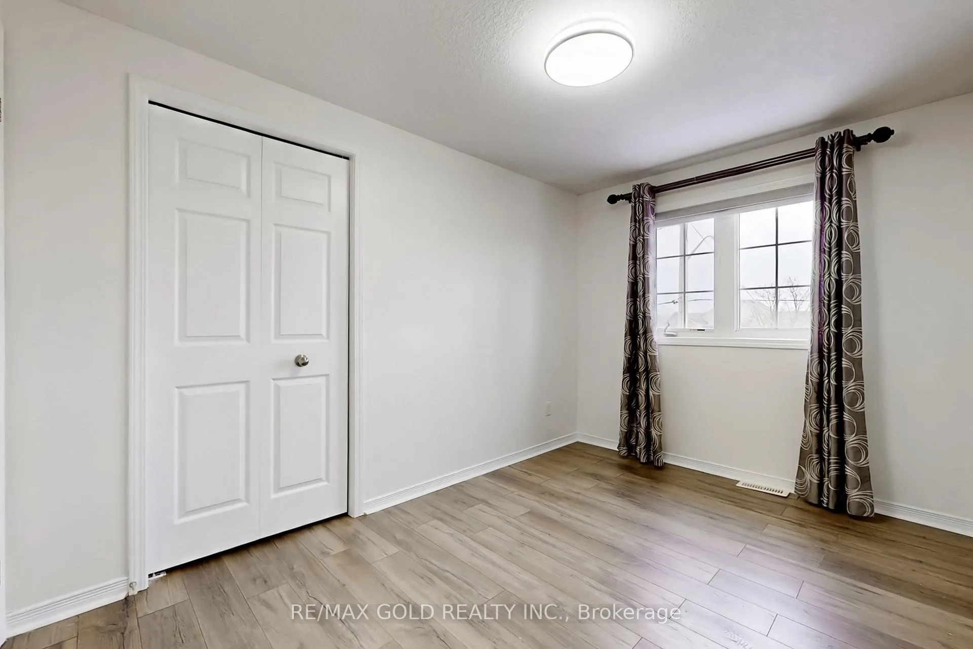 Photo 33 of Unit 1A, 50 Howe Drive, Kitchener, Laurentian Hills — HOMEH