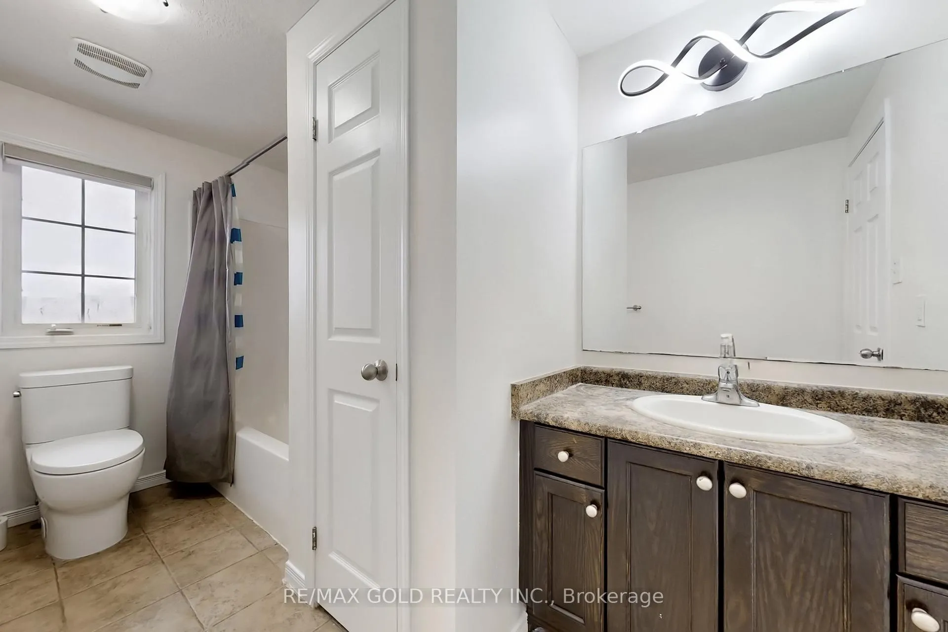 Photo 34 of Unit 1A, 50 Howe Drive, Kitchener, Laurentian Hills — HOMEH