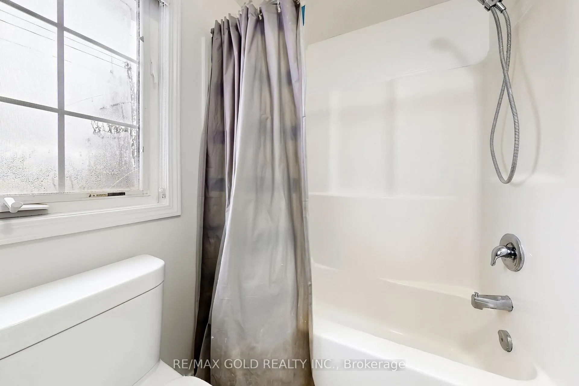 Photo 35 of Unit 1A, 50 Howe Drive, Kitchener, Laurentian Hills — HOMEH