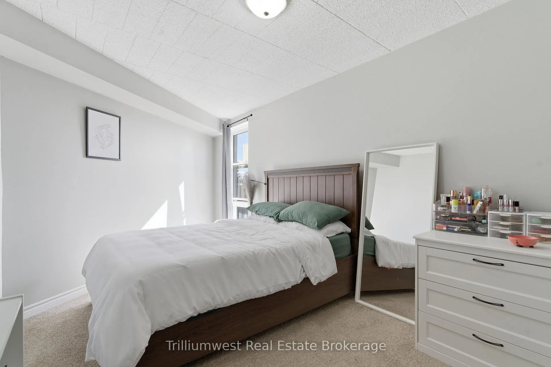Photo 10 of 91 Conroy Crescent, Guelph, Dovercliffe Park/Old University — HOMEH