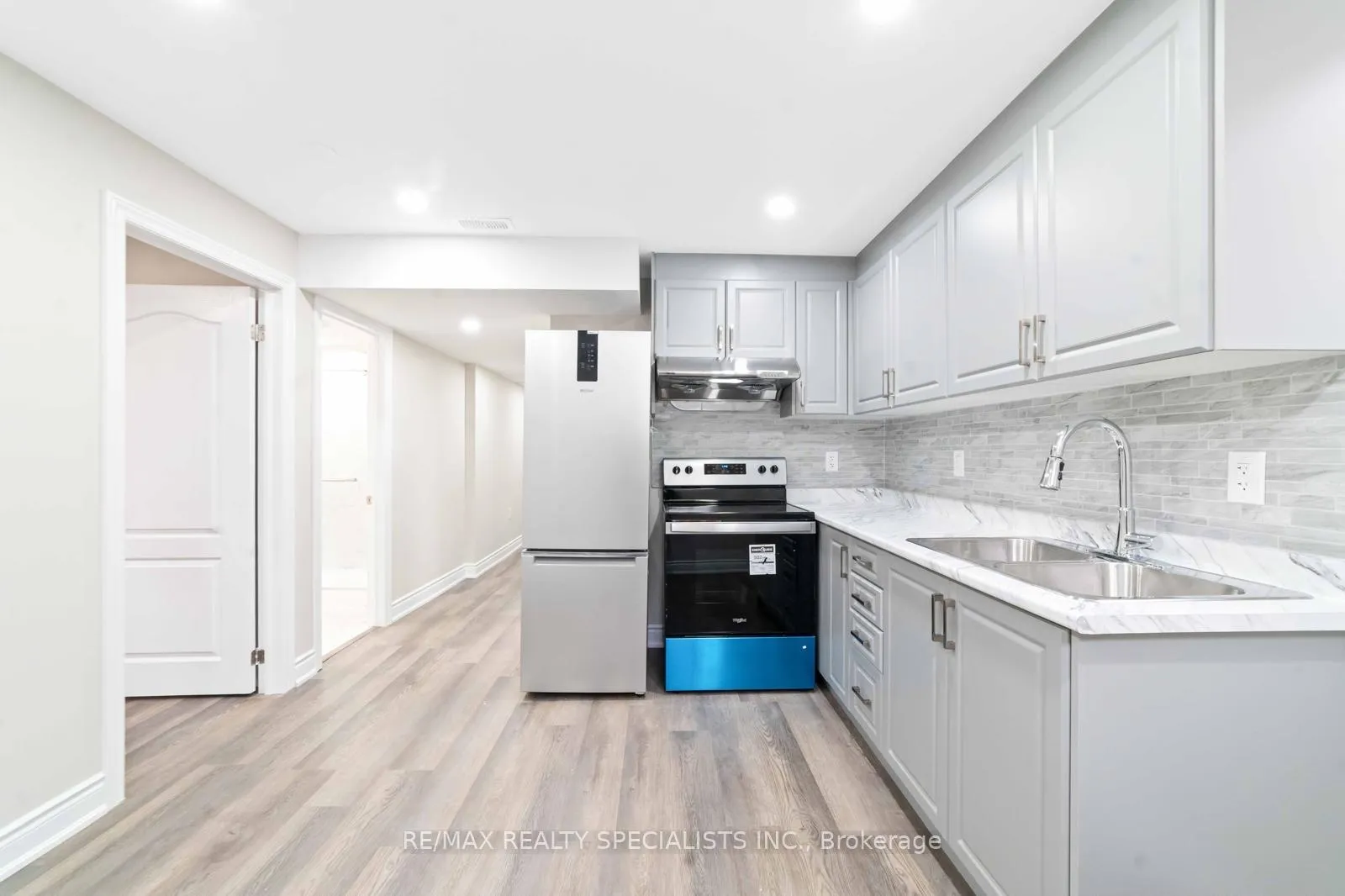 Photo 4 of Unit Bsmt, 98 Benhurst Crescent, Brampton, Northwest Brampton — HOMEH