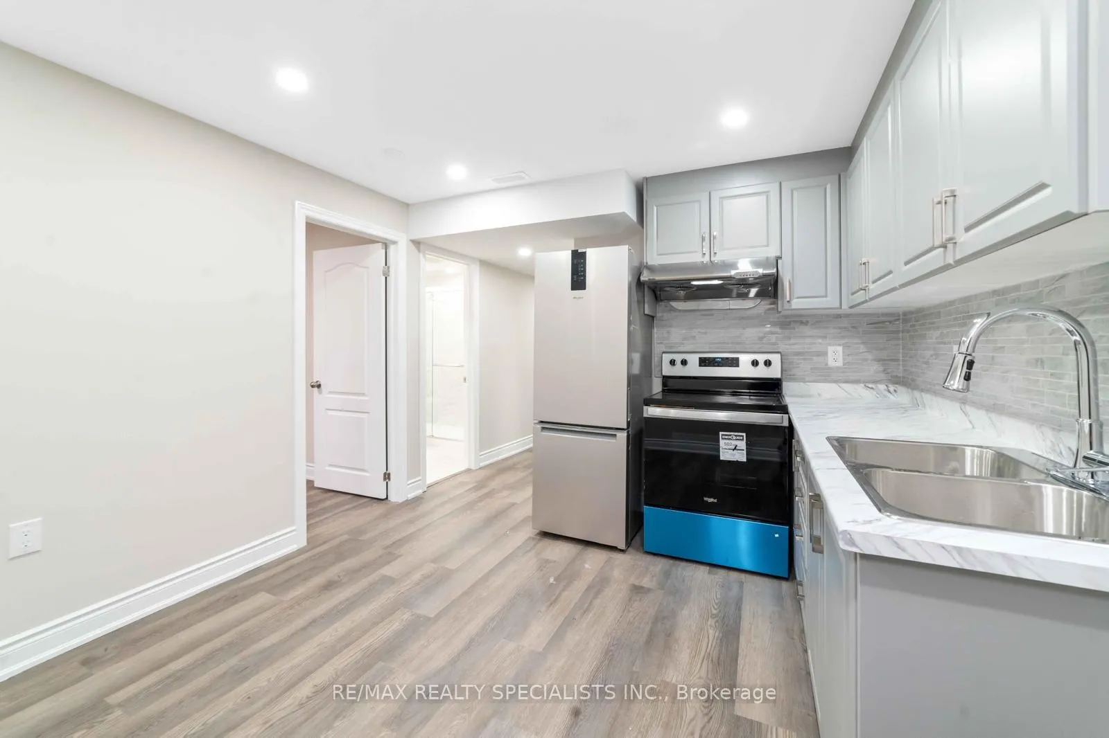 Photo 5 of Unit Bsmt, 98 Benhurst Crescent, Brampton, Northwest Brampton — HOMEH