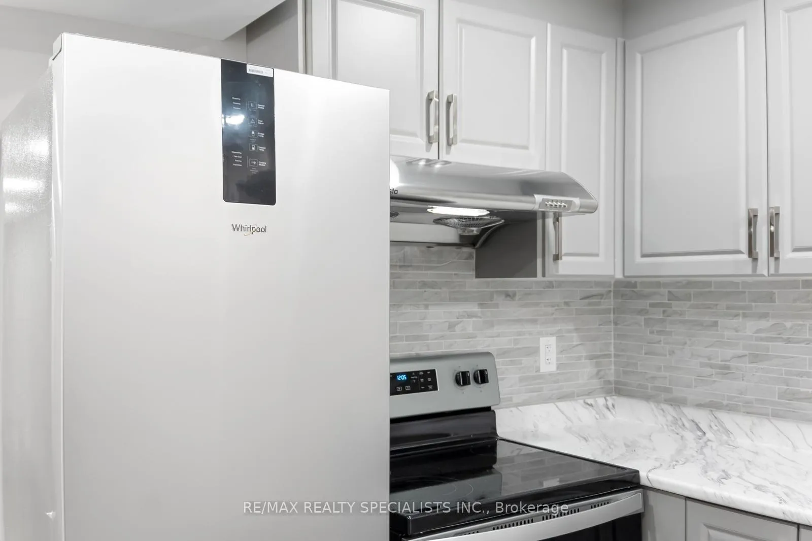Photo 8 of Unit Bsmt, 98 Benhurst Crescent, Brampton, Northwest Brampton — HOMEH