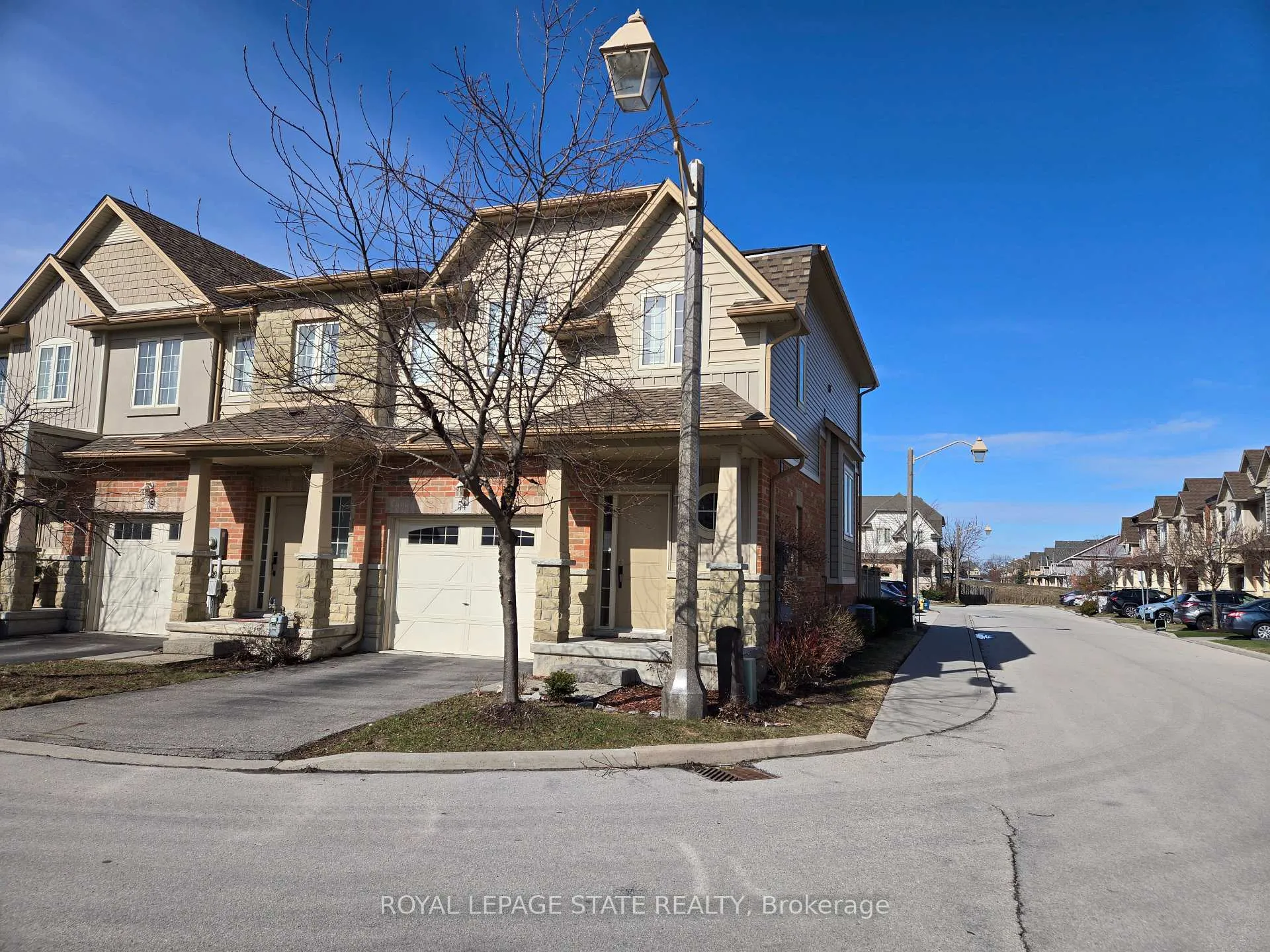 Photo 3 of Unit 54, 8 Lakelawn Road, Grimsby, Grimsby Beach — HOMEH