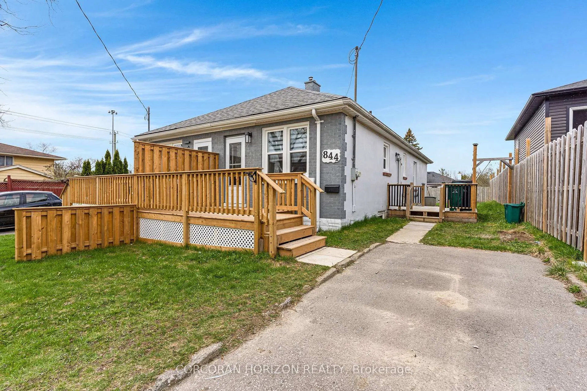 Photo 2 of 844 Stirling Avenue S, Kitchener — HOMEH