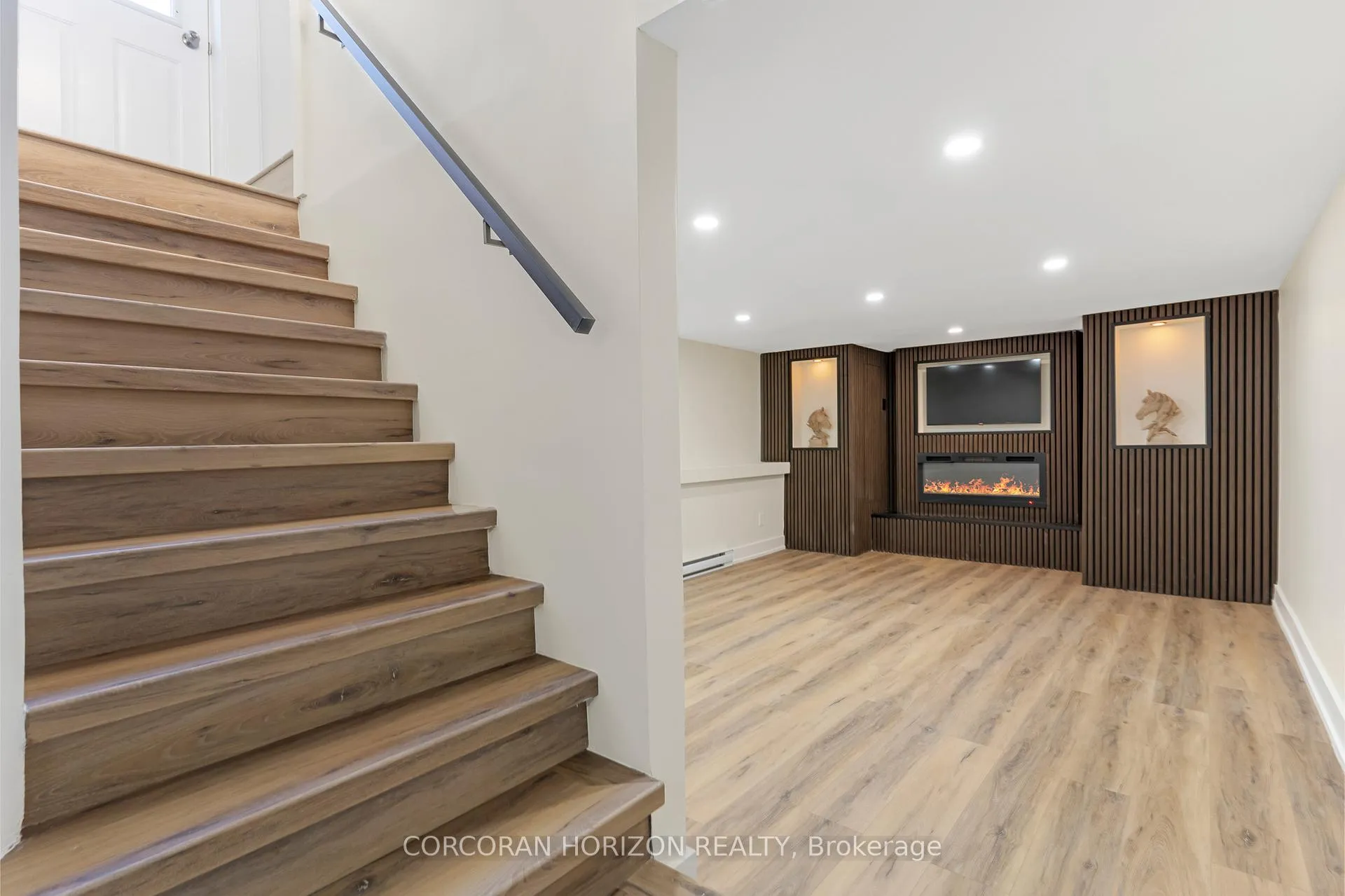 Photo 24 of 844 Stirling Avenue S, Kitchener — HOMEH