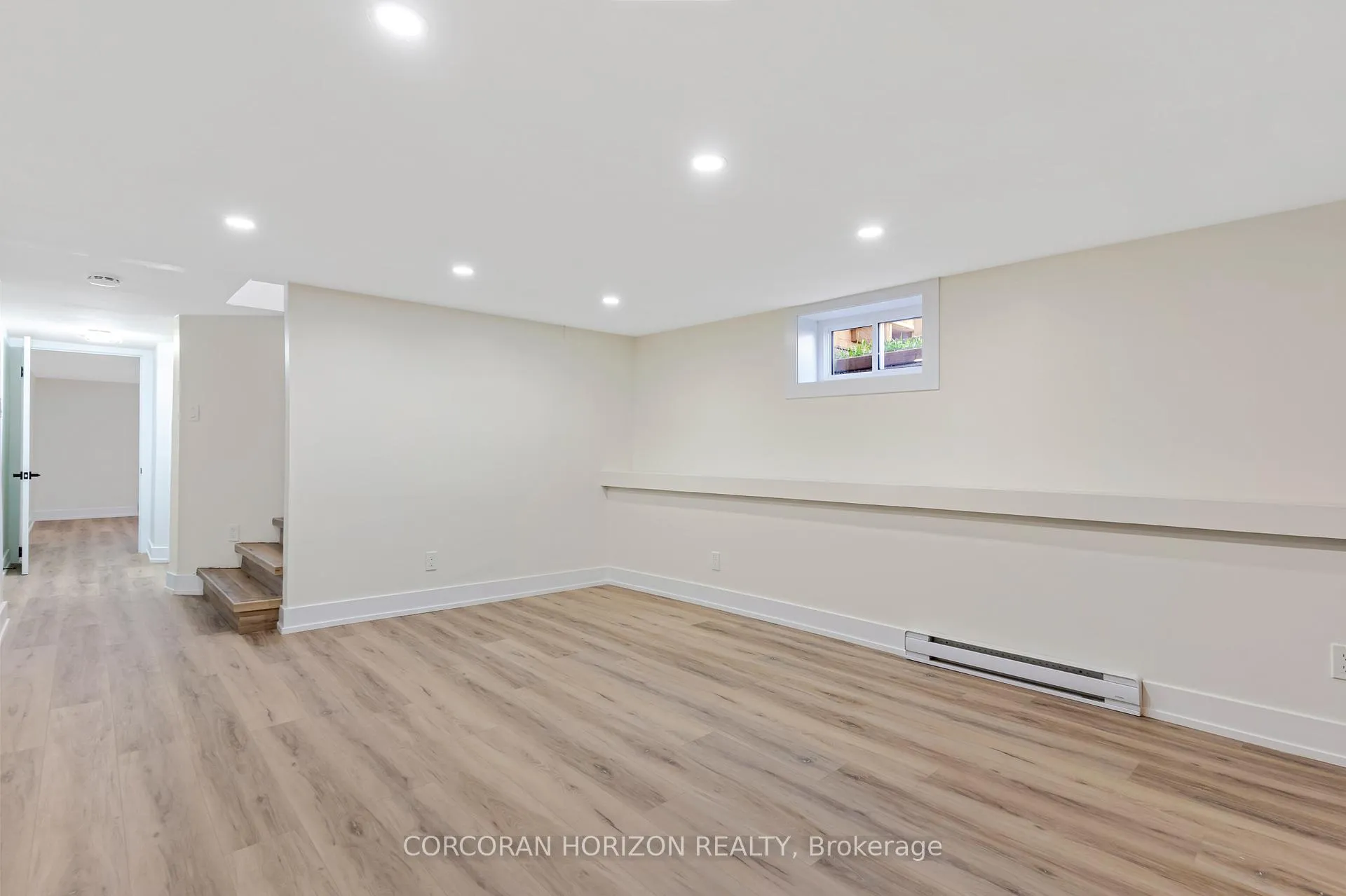 Photo 27 of 844 Stirling Avenue S, Kitchener — HOMEH