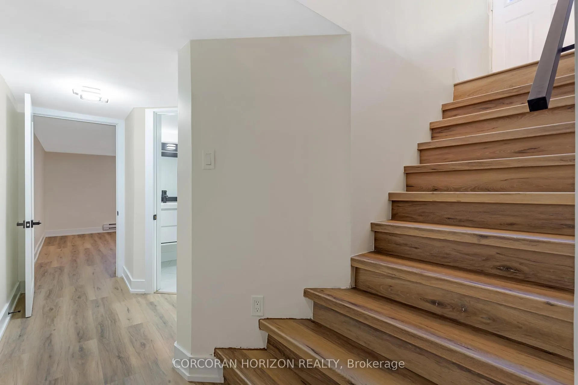 Photo 28 of 844 Stirling Avenue S, Kitchener — HOMEH