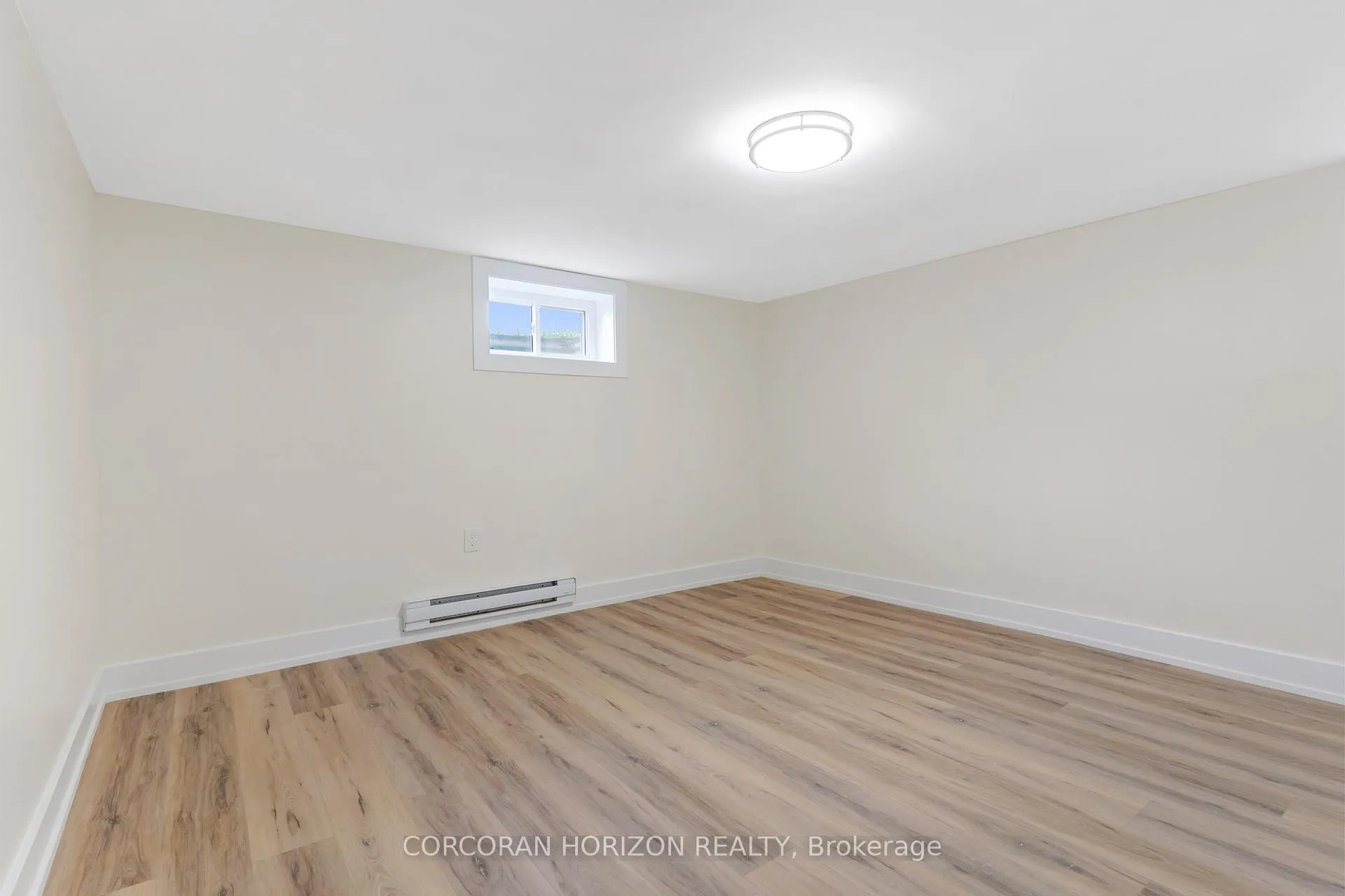 Photo 33 of 844 Stirling Avenue S, Kitchener — HOMEH