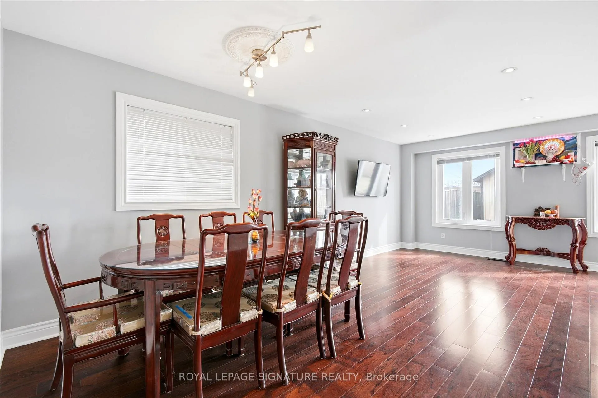 Photo 4 of 85 Vivians Crescent, Brampton, Fletcher's West — HOMEH