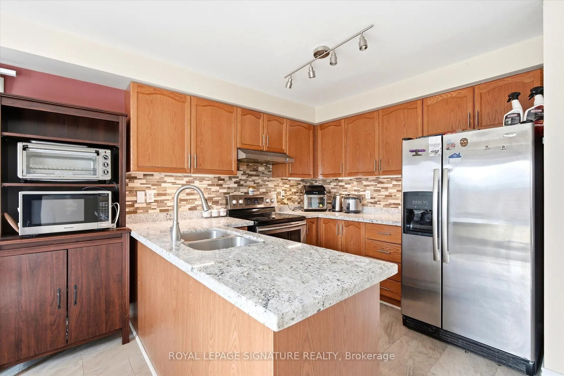 Photo 10 of 85 Vivians Crescent, Brampton, Fletcher's West — HOMEH