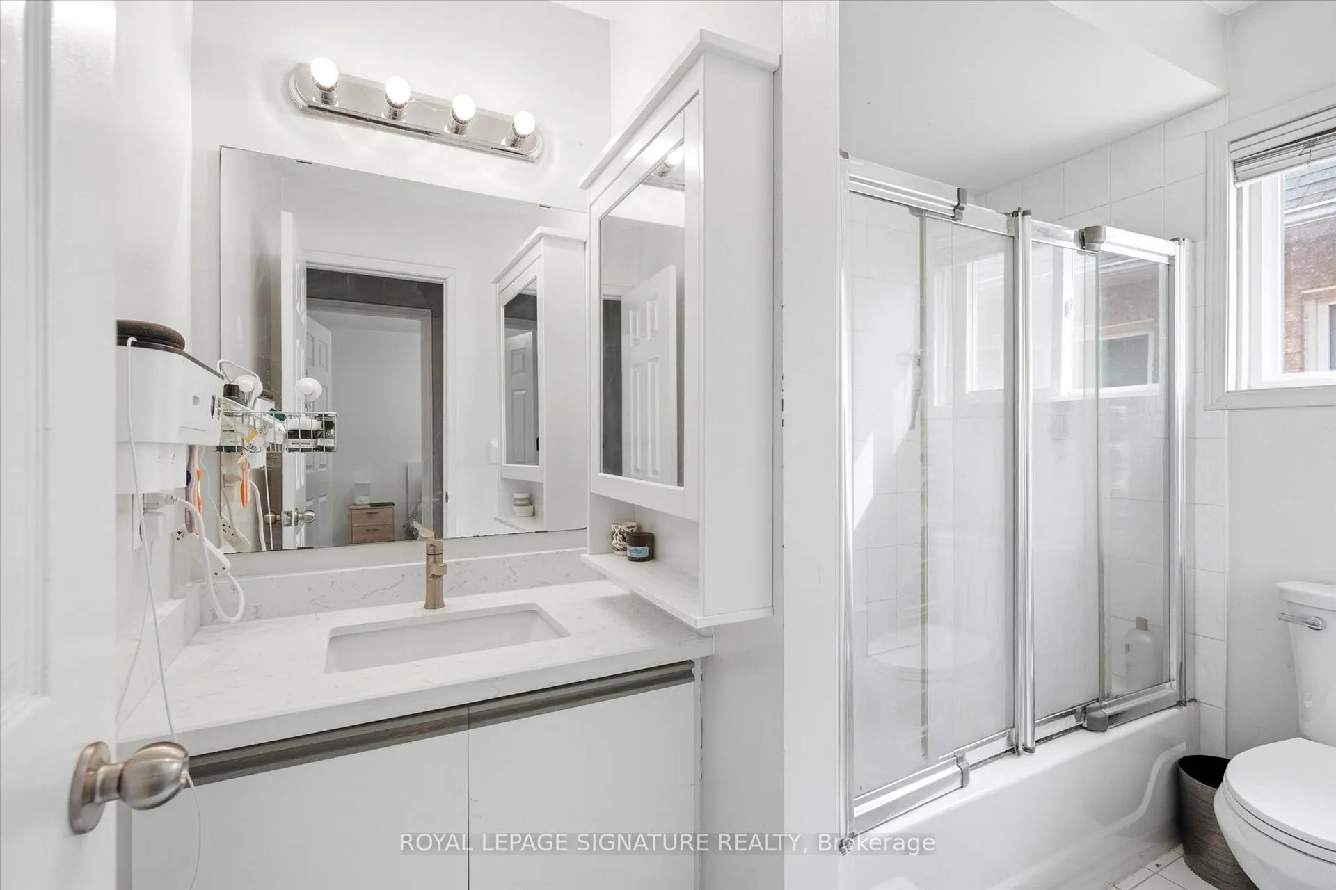 Photo 26 of 85 Vivians Crescent, Brampton, Fletcher's West — HOMEH