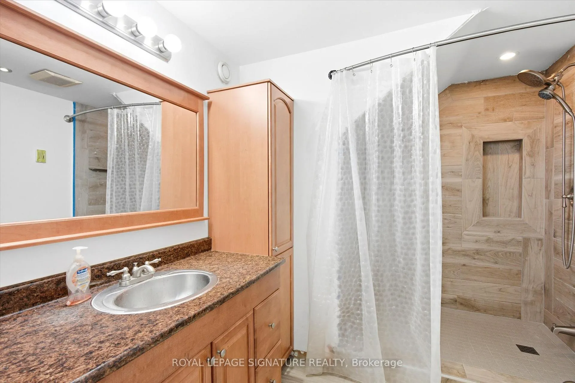 Photo 31 of 85 Vivians Crescent, Brampton, Fletcher's West — HOMEH