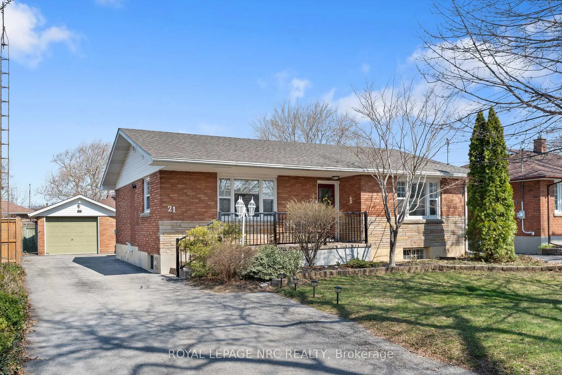 Photo 1 of 21 Chalmers Street, St. Catharines, Facer — HOMEH