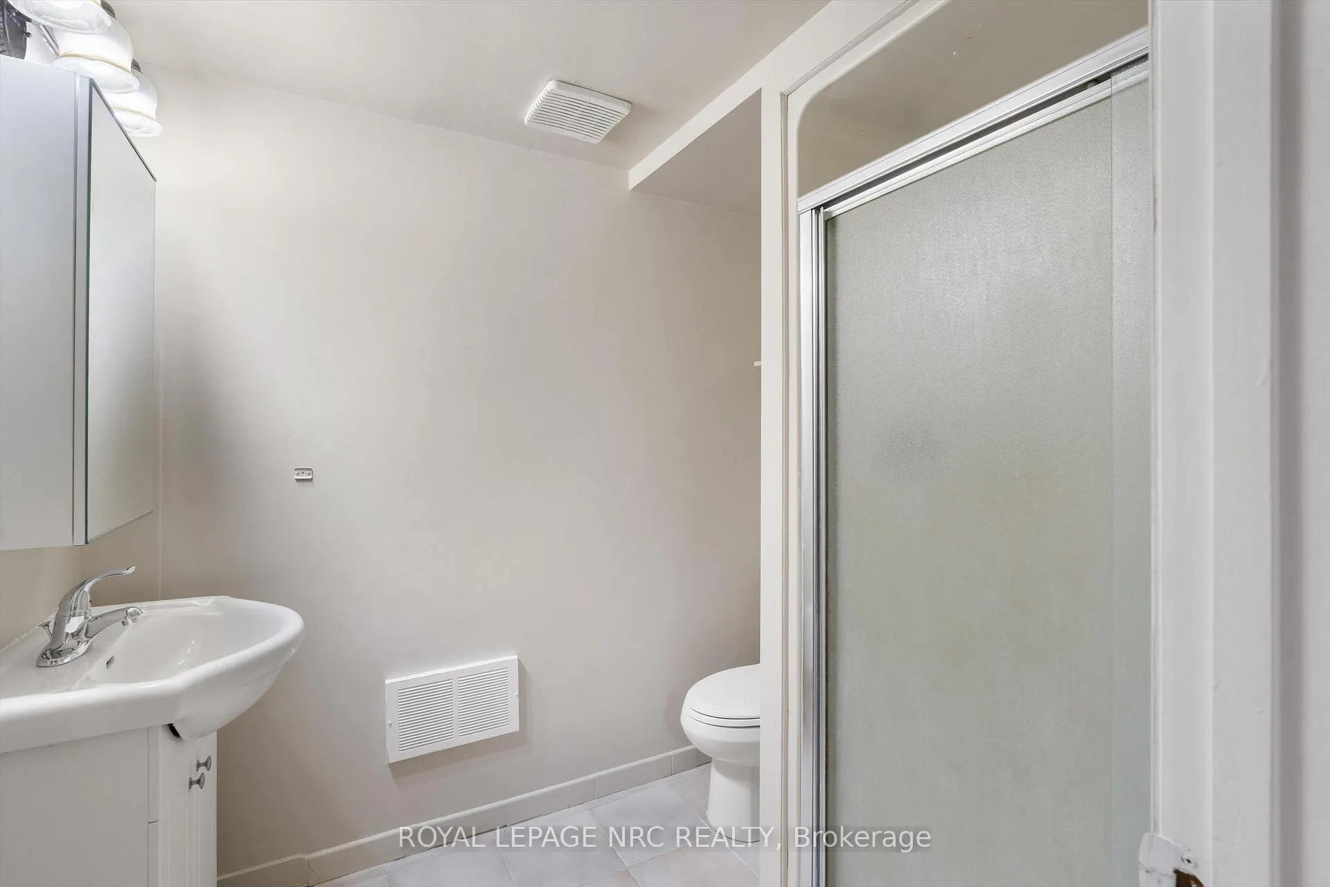 Photo 15 of 21 Chalmers Street, St. Catharines, Facer — HOMEH