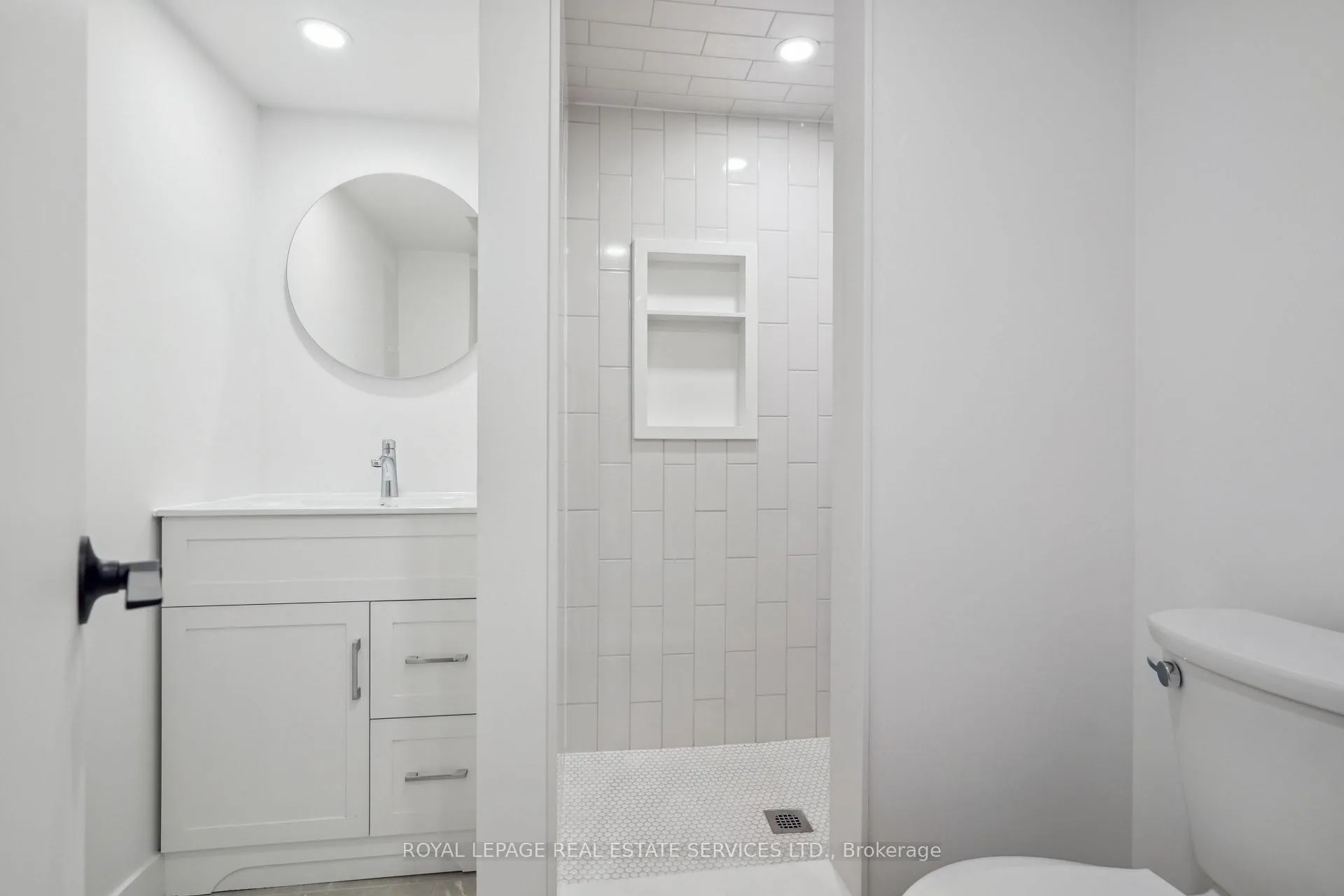 Photo 13 of Unit Suite B, 1 Yorkview Drive, Etobicoke, Stonegate-Queensway — HOMEH