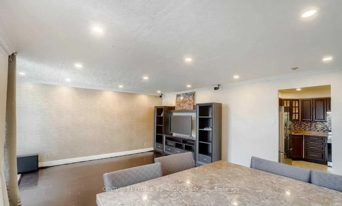 Photo 27 of Unit 411, 41 Markbrook Lane, Etobicoke, Mount Olive-Silverstone-Jamestown — HOMEH