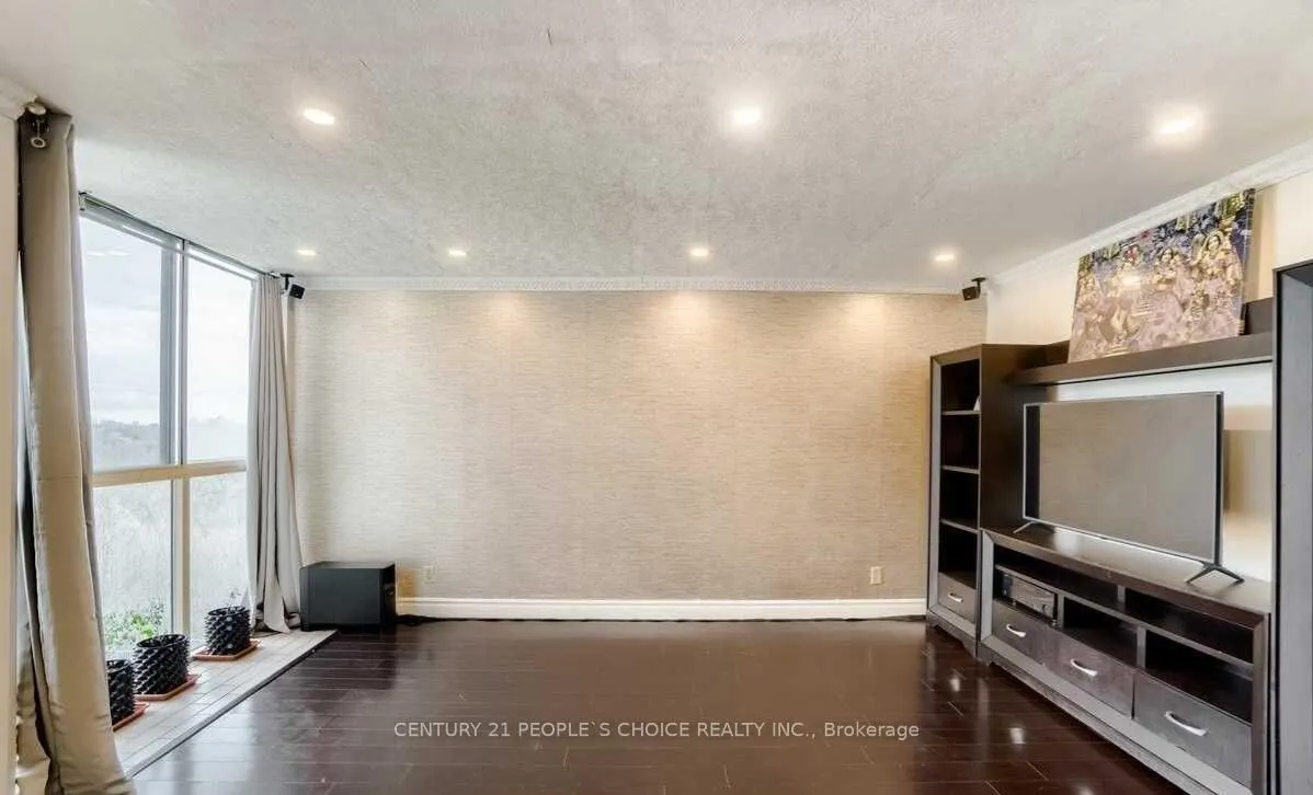 Photo 28 of Unit 411, 41 Markbrook Lane, Etobicoke, Mount Olive-Silverstone-Jamestown — HOMEH